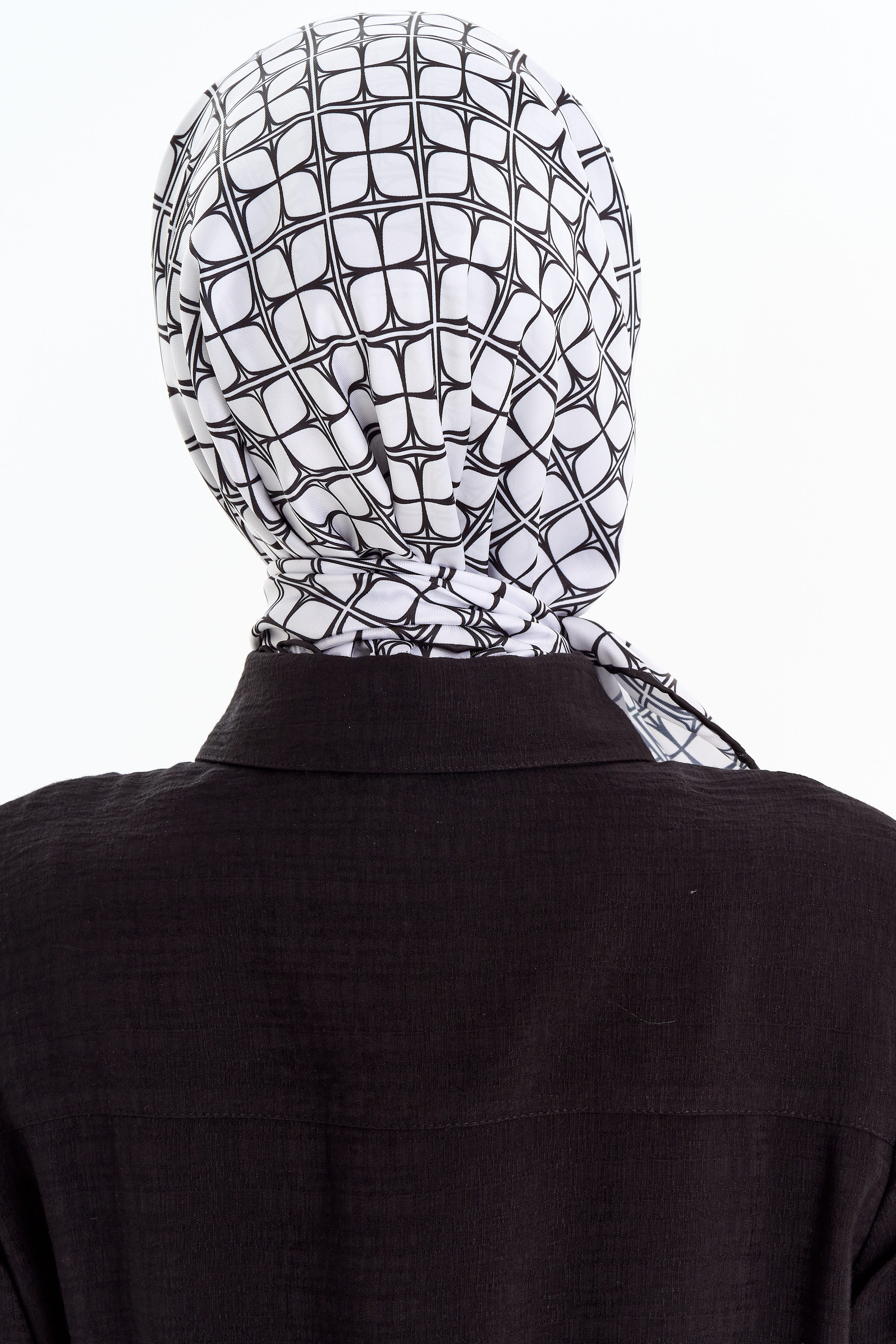 Geometrik Desenli Stil Eşarp - Ekru TUGBA