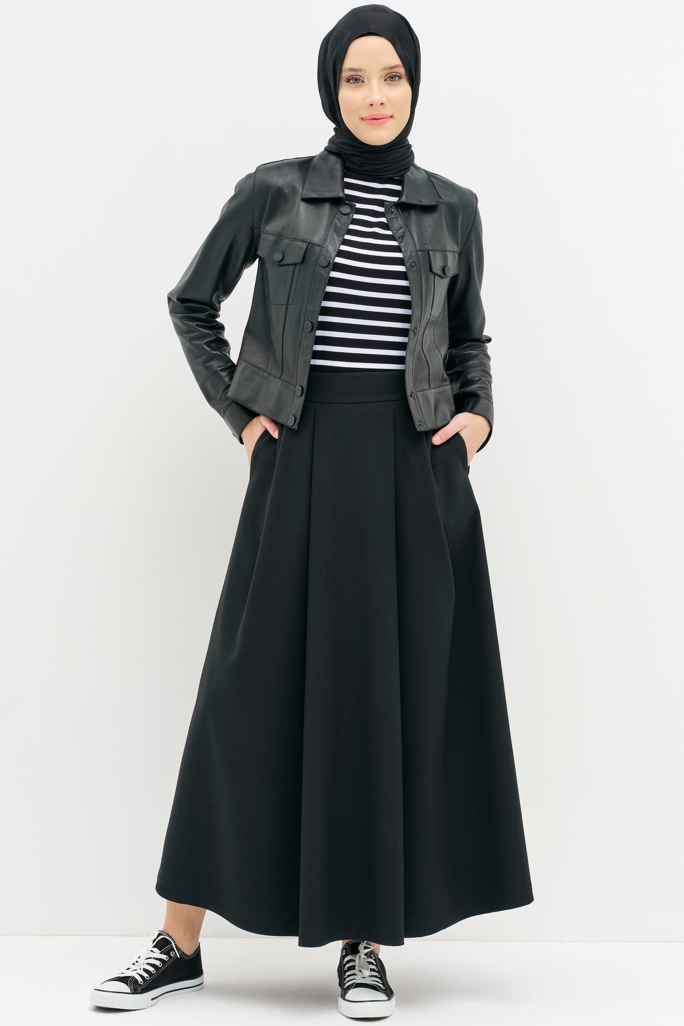 Gizli Cep Detaylı Pileli Etek - Siyah TUGBA