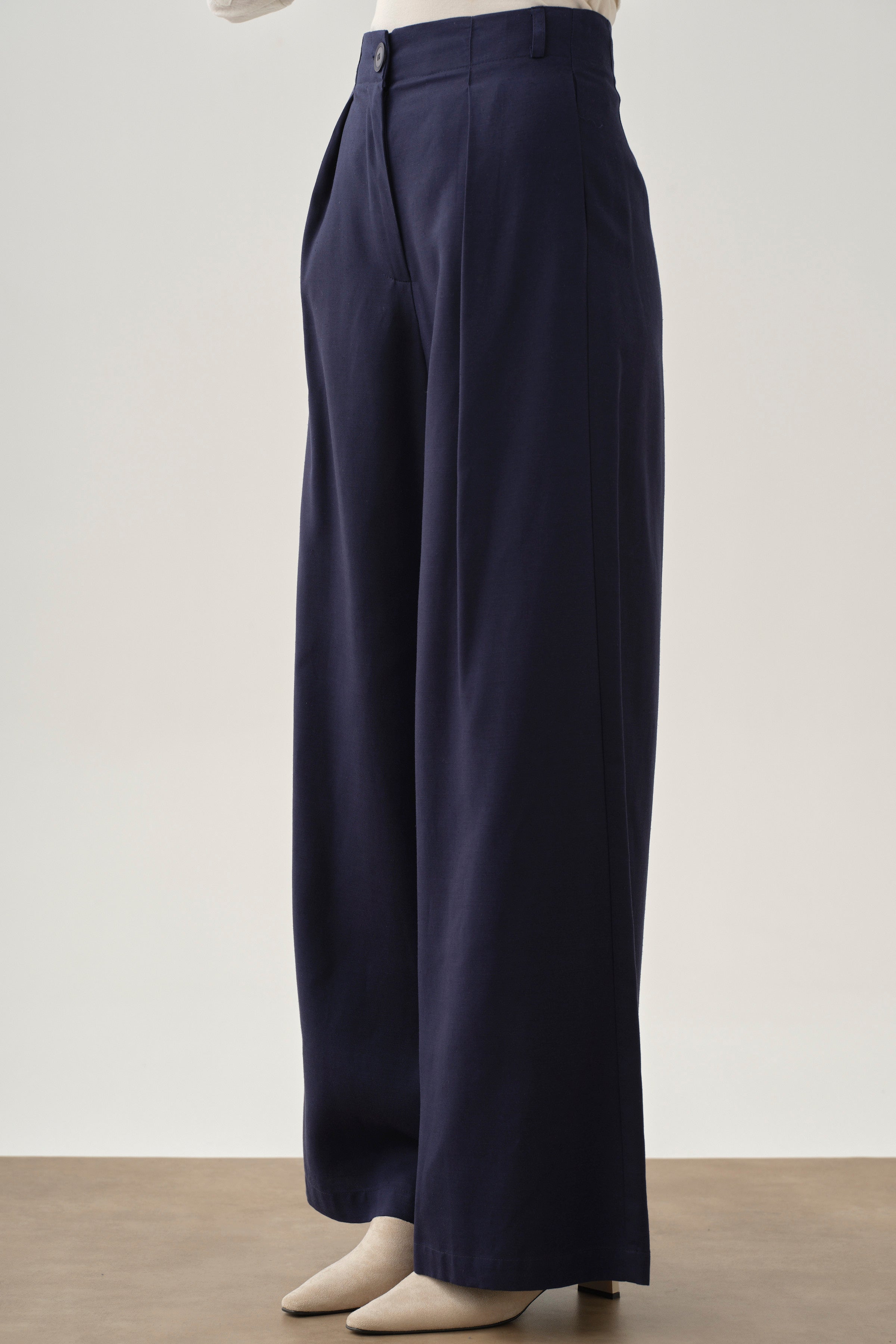 Gizli Cepli Pile Detaylı Pantolon - Lacivert TUGBA