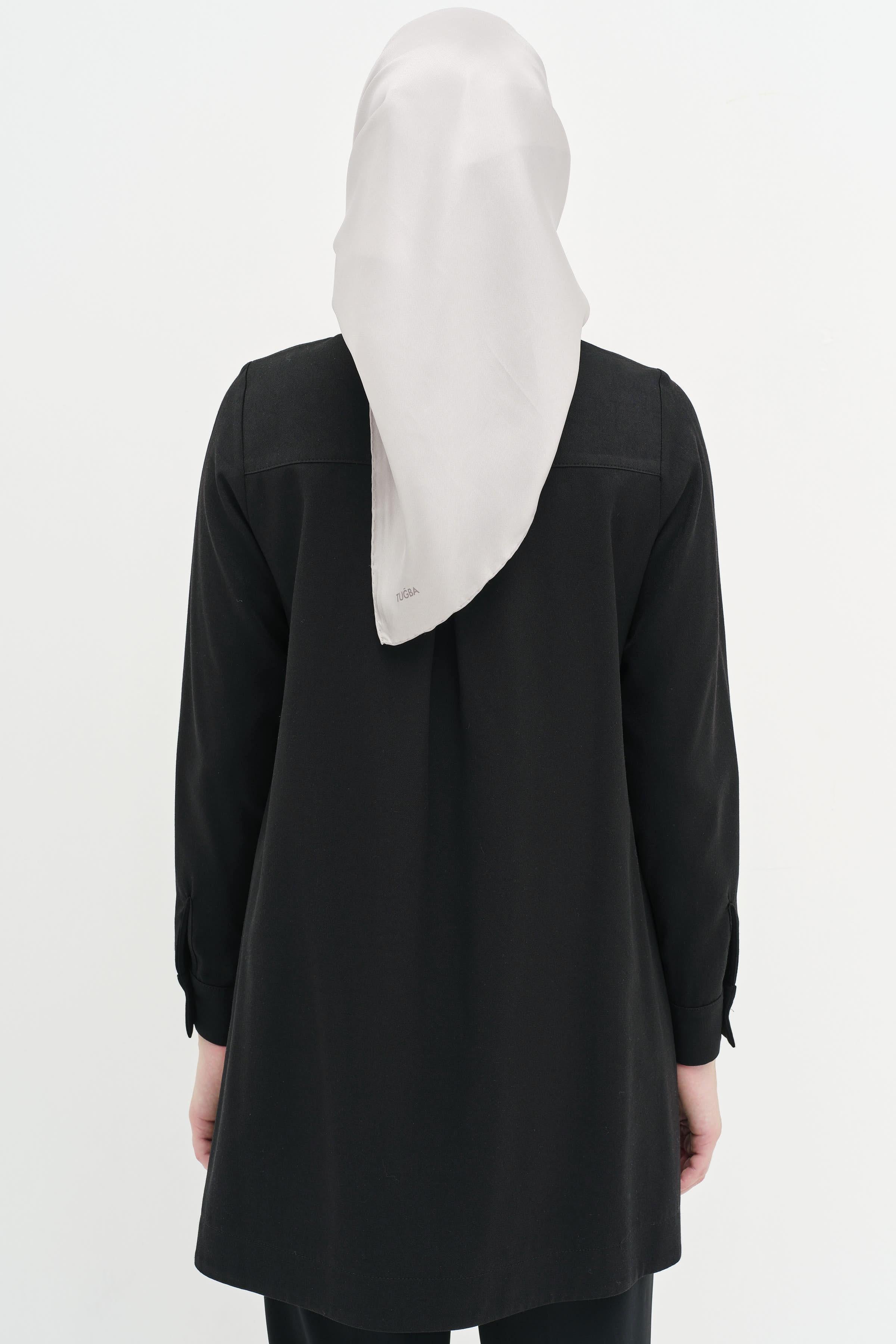 Gizli Pat Düğmeli Tunik - Siyah TUGBA