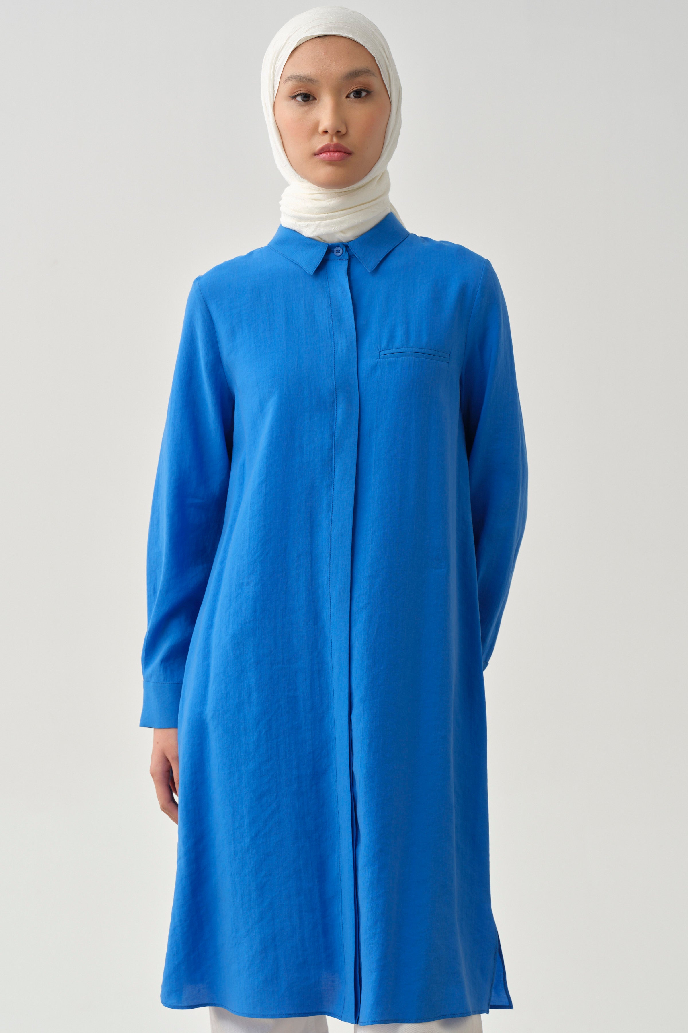 Gizli Pat Kapamalı Yırtmaçlı Uzun Tunik - Lacivert TUGBA