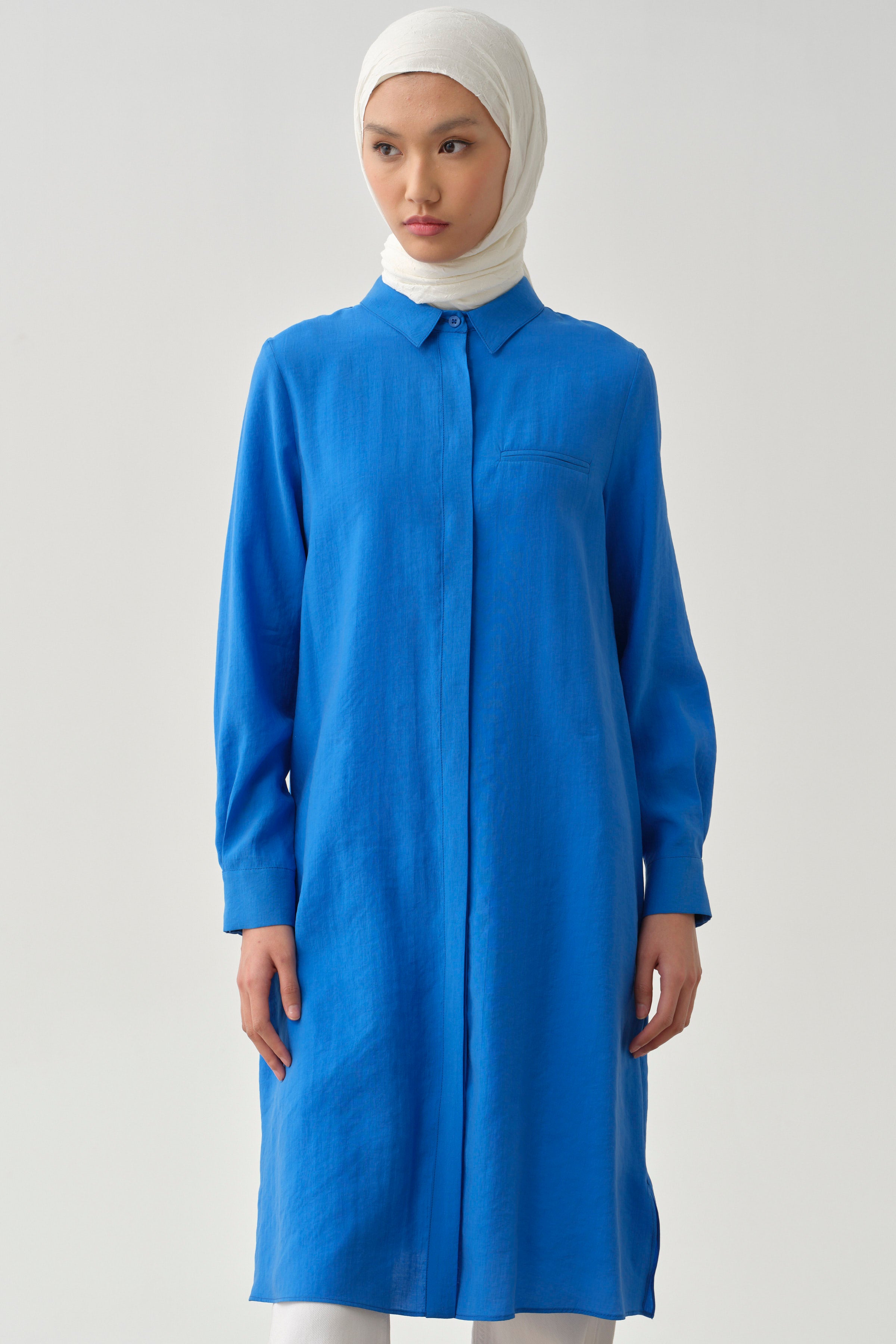 Gizli Pat Kapamalı Yırtmaçlı Uzun Tunik - Lacivert TUGBA