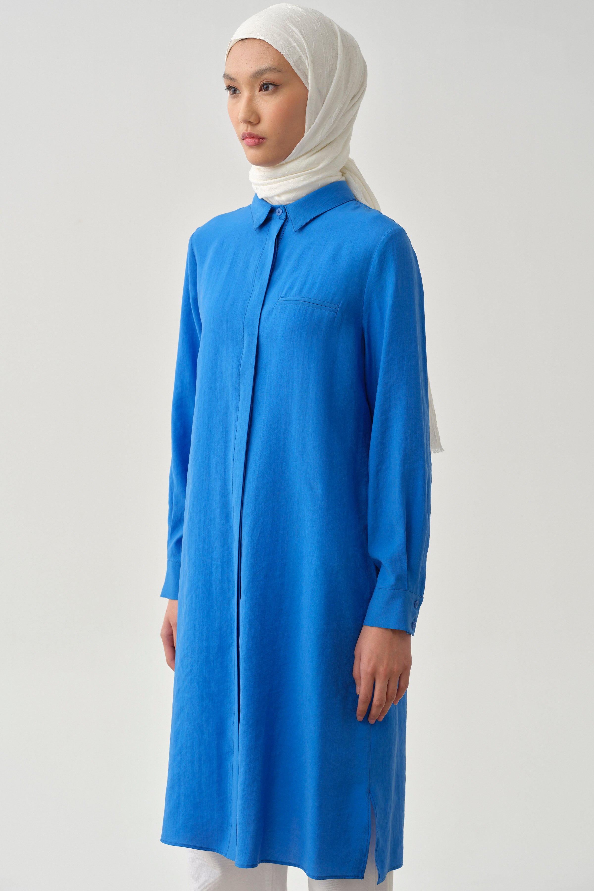 Gizli Pat Kapamalı Yırtmaçlı Uzun Tunik - Lacivert TUGBA