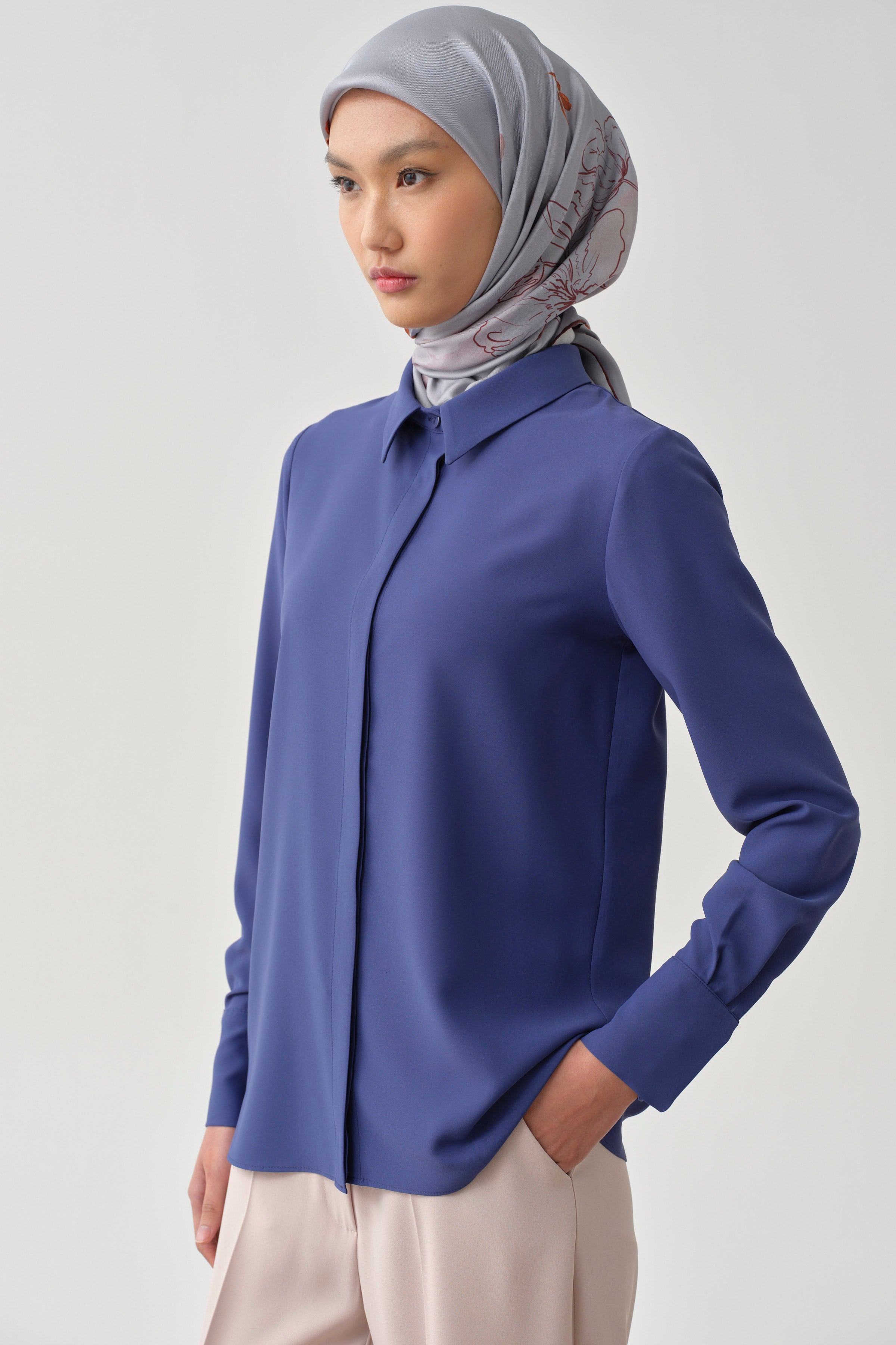 Gizli Patlı Basic Gömlek - Lacivert TUGBA