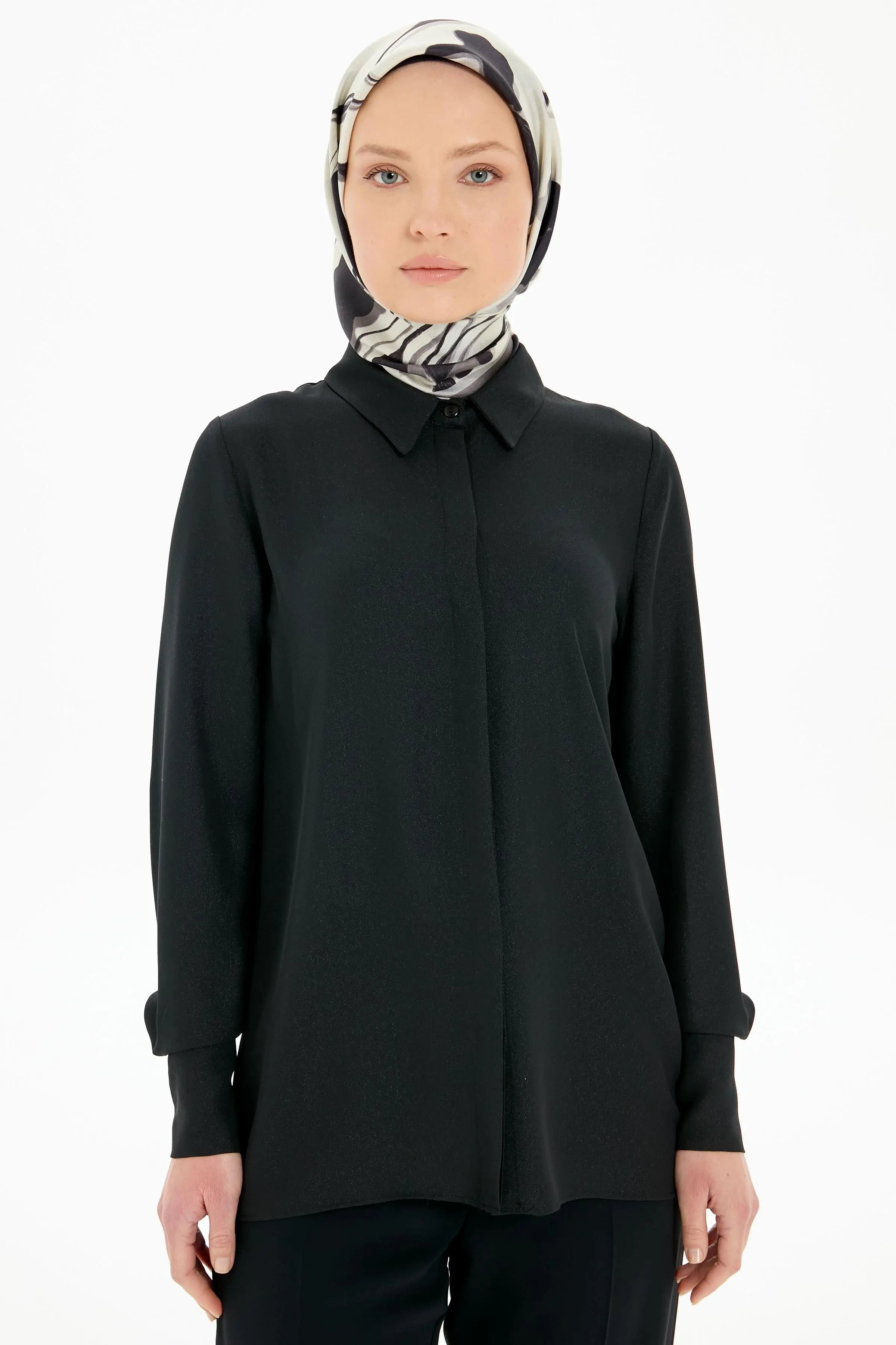 Gizli Patlı Basic Gömlek - Siyah TUGBA