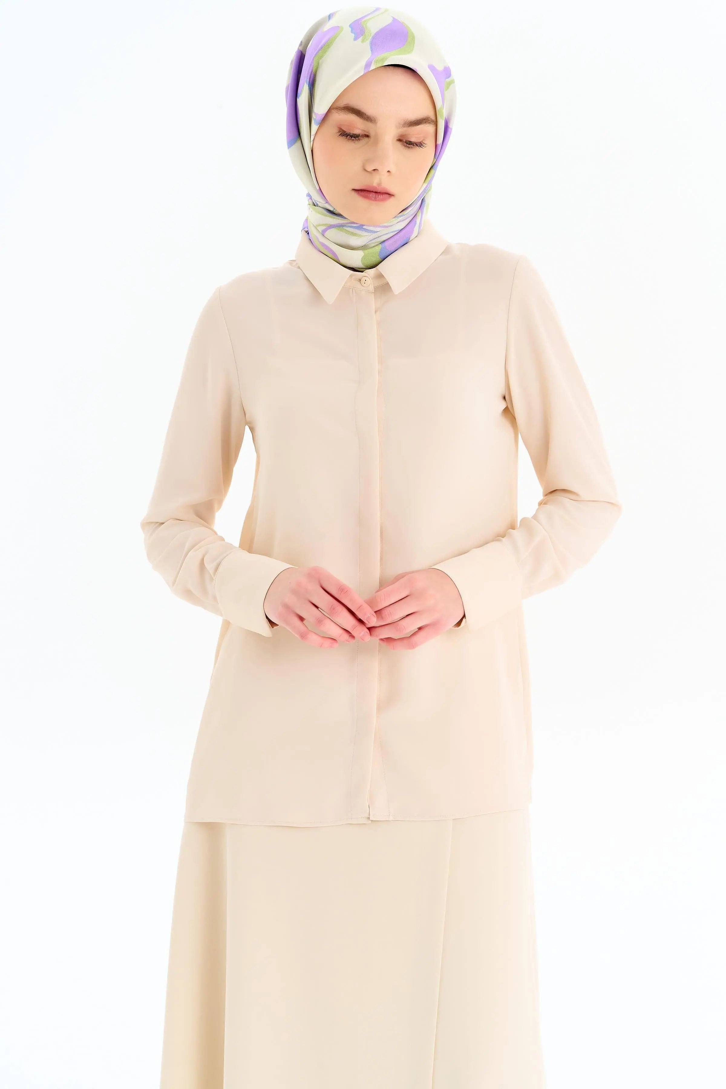 Gizli Patlı Basic Gömlek - Taş TUGBA