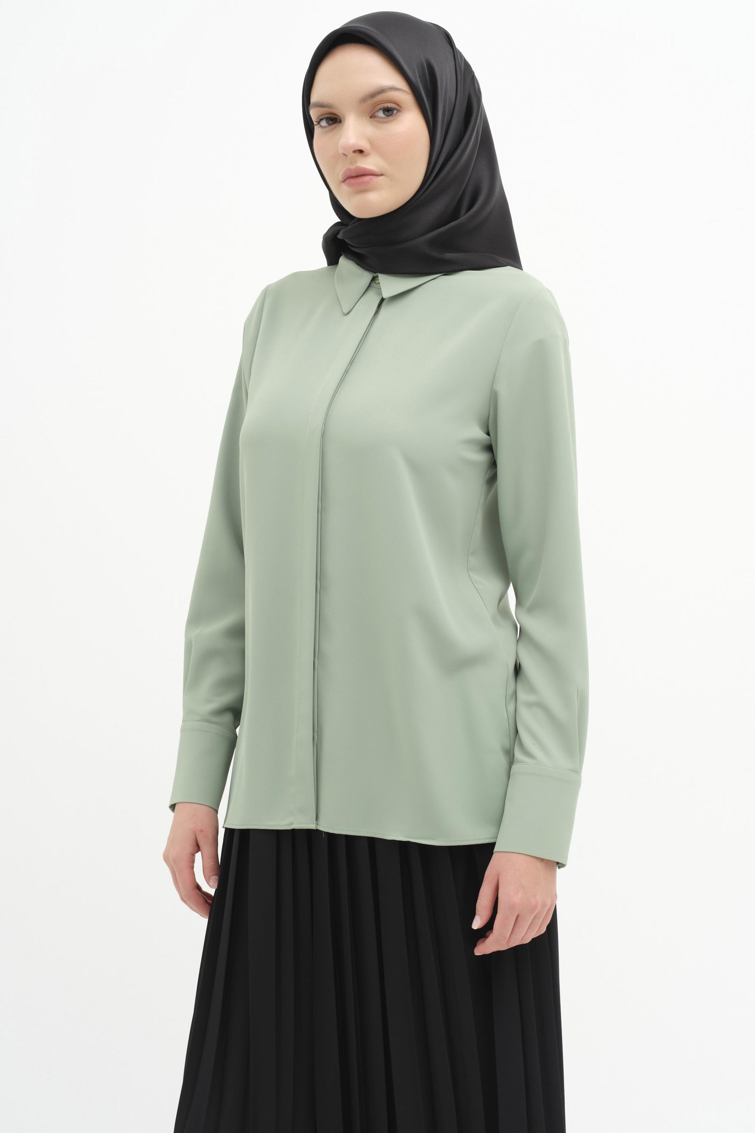 Gizli Patlı Basic Gömlek - Yeşil TUGBA
