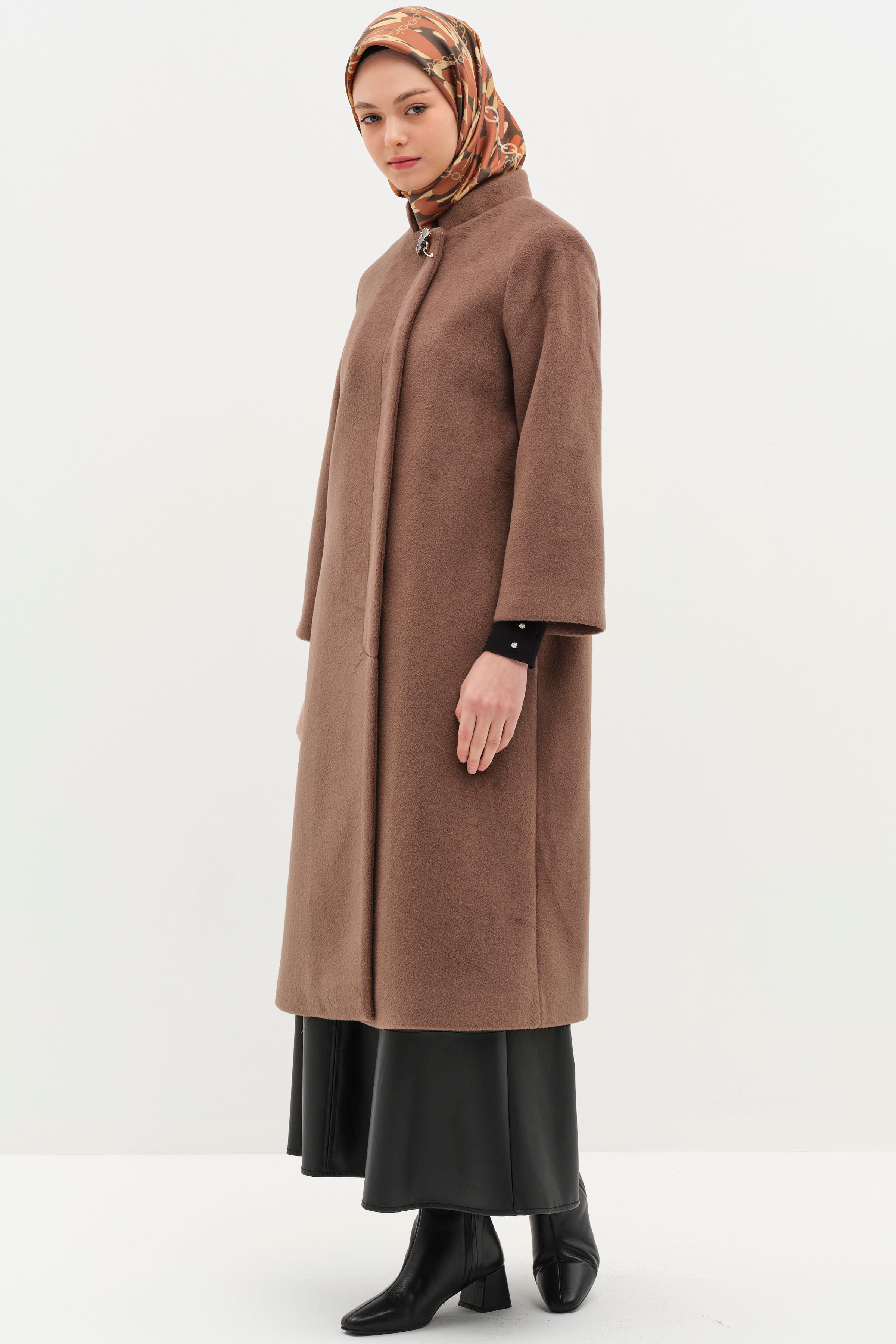 Gizli Patlı Broş Detaylı Kaban - Kahve TUGBA