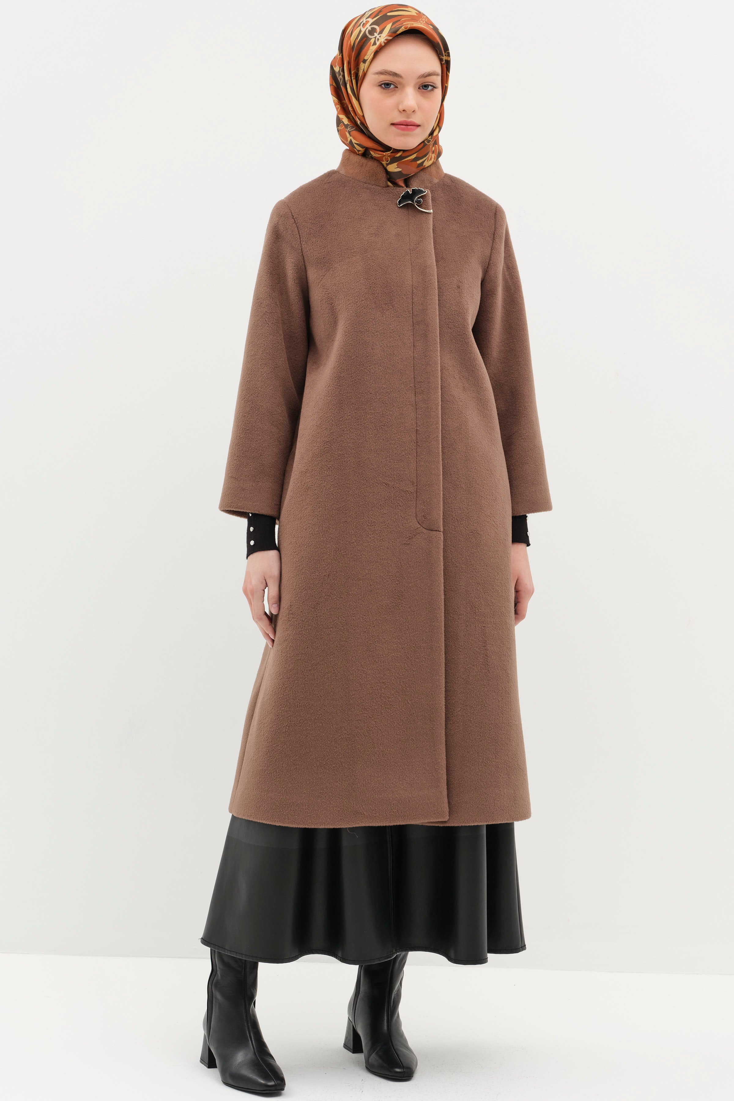 Gizli Patlı Broş Detaylı Kaban - Kahve TUGBA