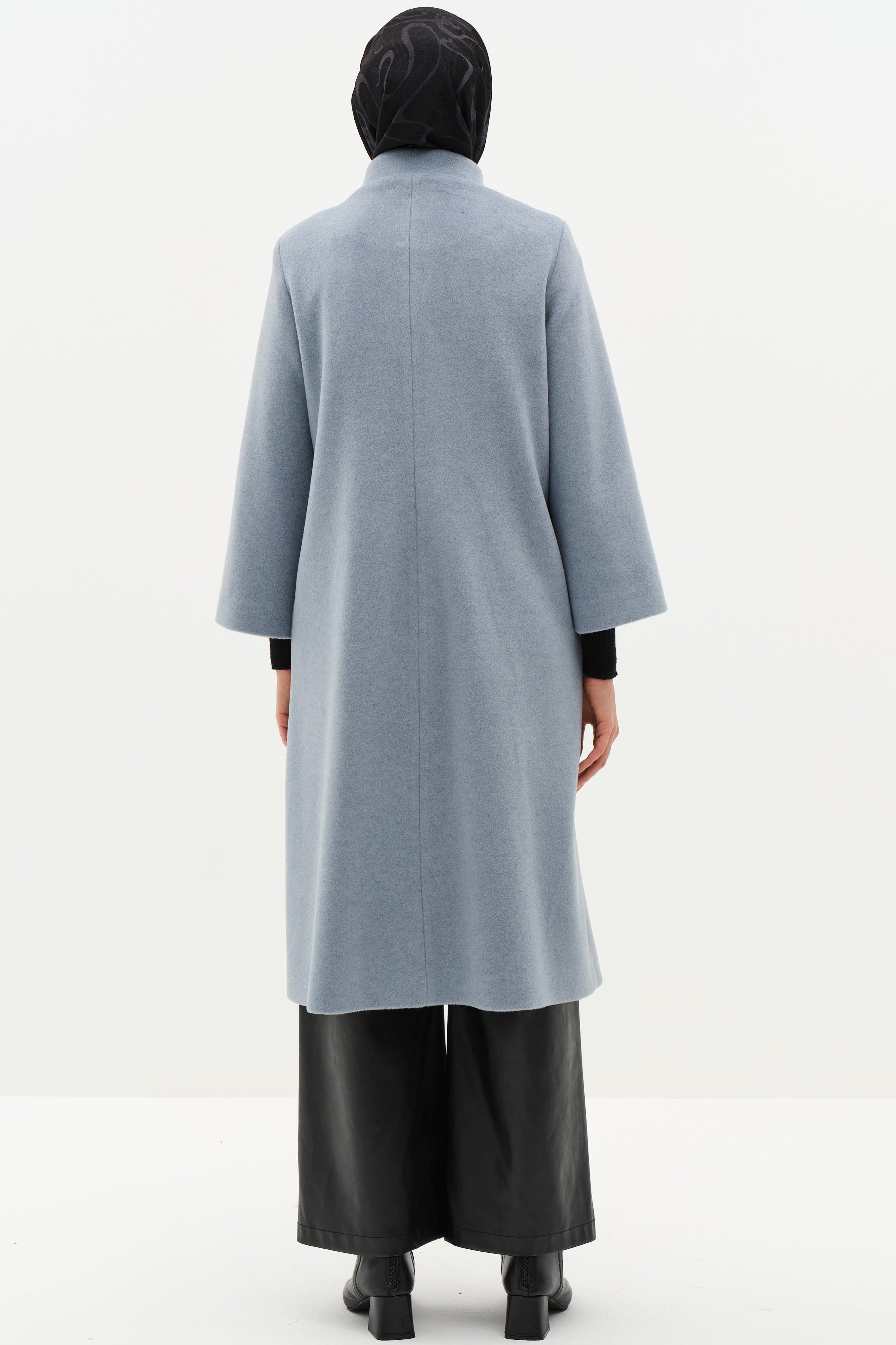 Gizli Patlı Broş Detaylı Kaban - Mavi TUGBA