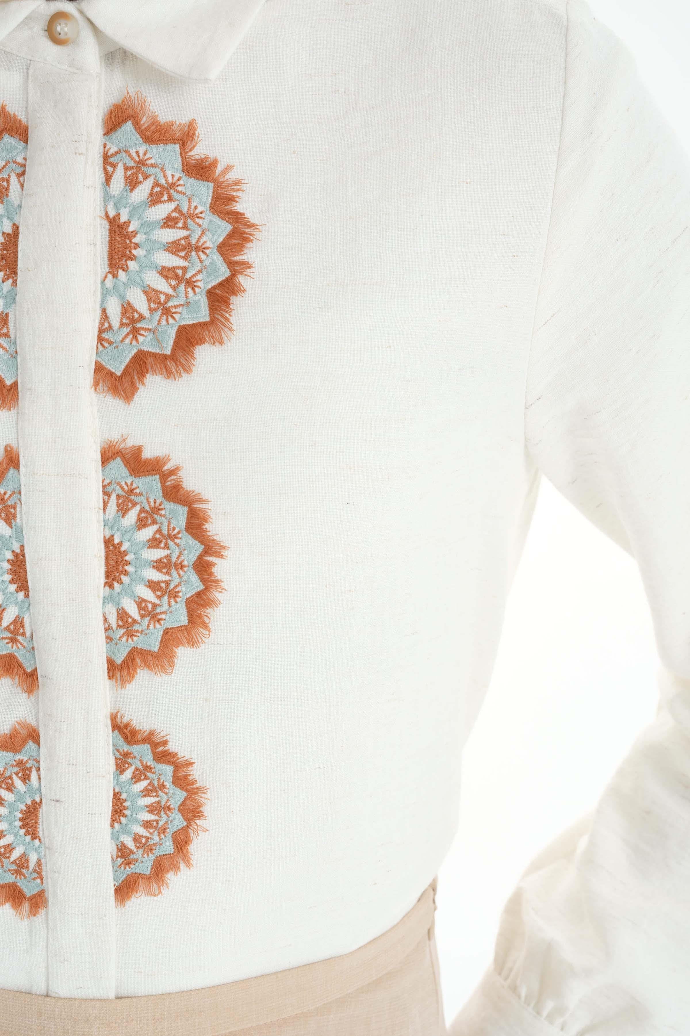 Gizli Patlı Nakış Detaylı Gömlek - Ekru - Su Yeşili TUGBA