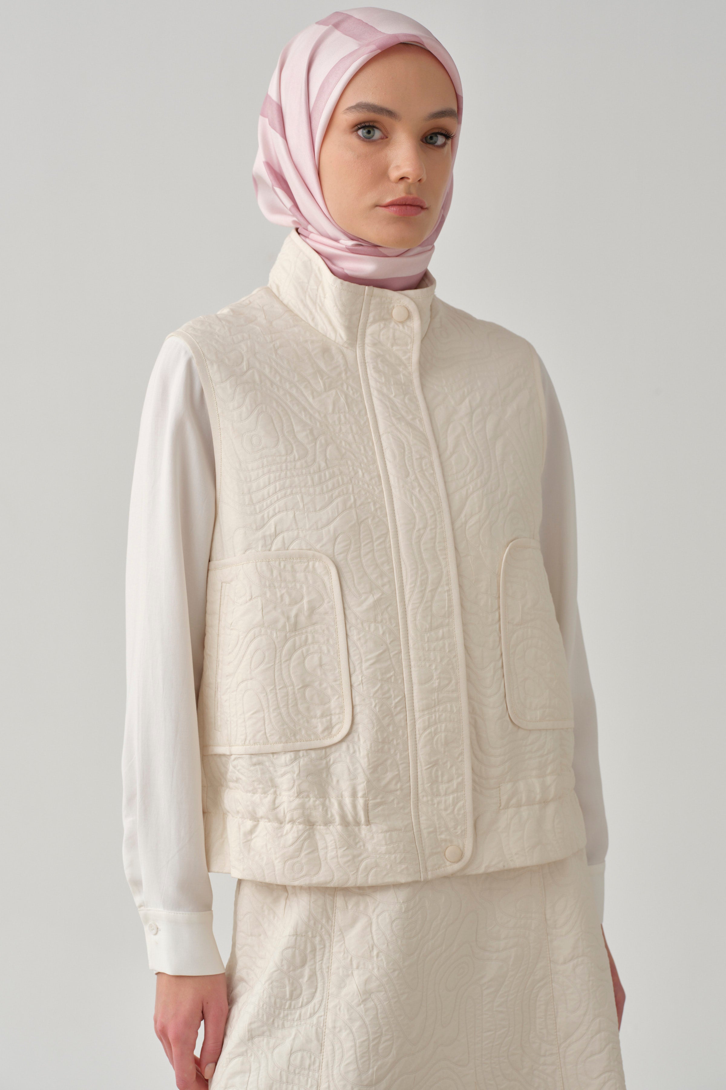 Grogren Biyeli Kısa Kapitone Yelek - Ekru TUGBA