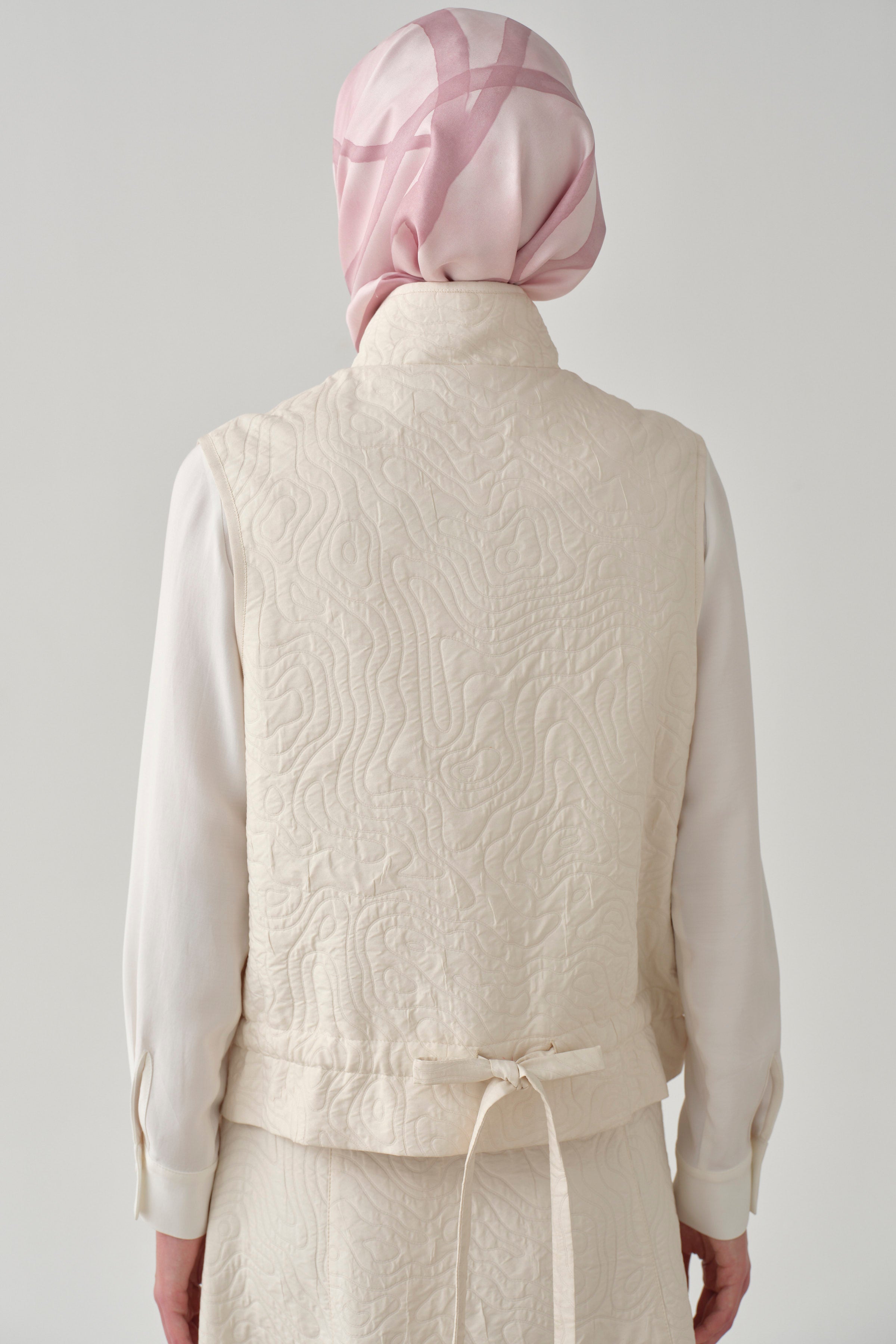 Grogren Biyeli Kısa Kapitone Yelek - Ekru TUGBA