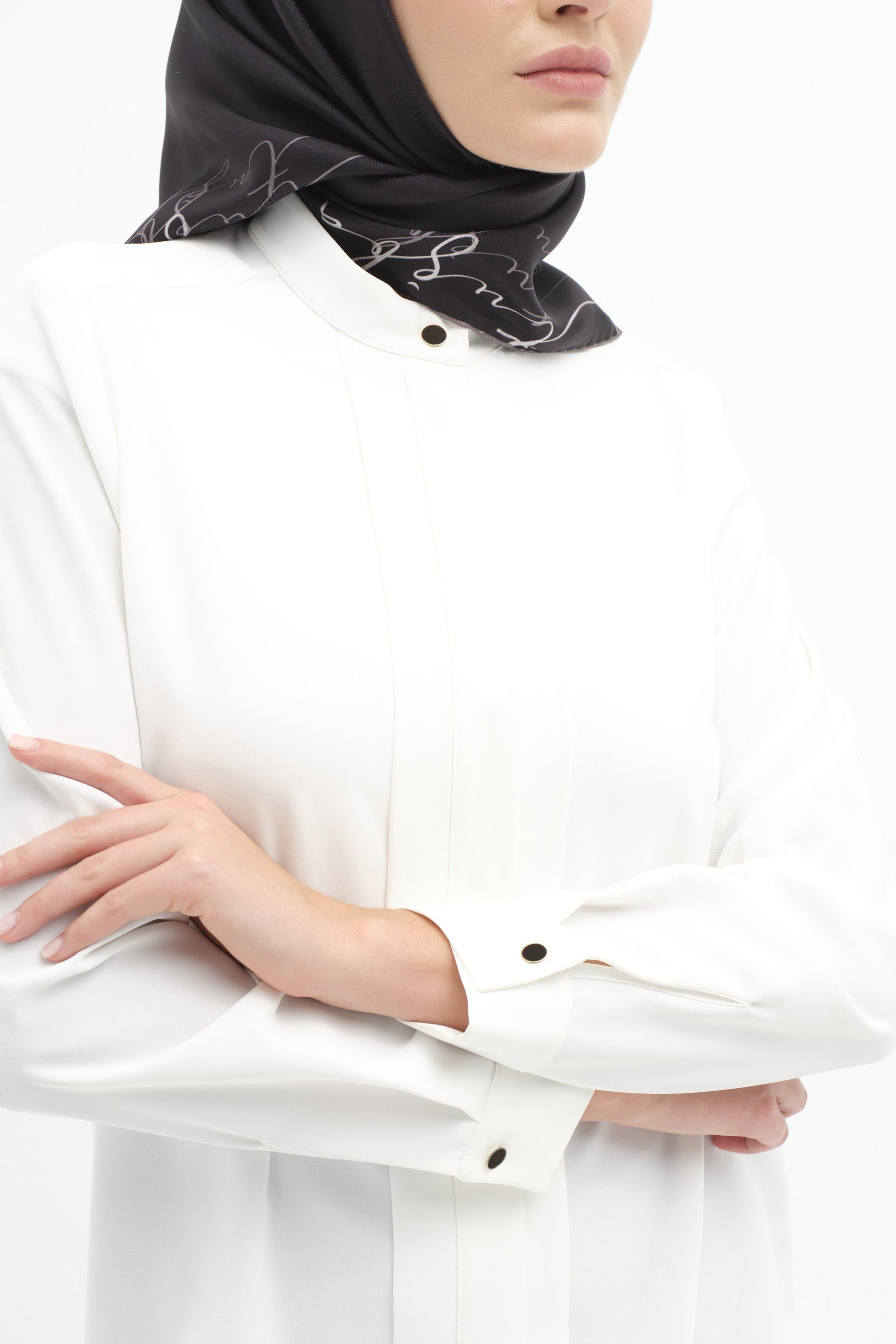 Hakim Yaka Pile Detaylı Gömlek - Ekru TUGBA