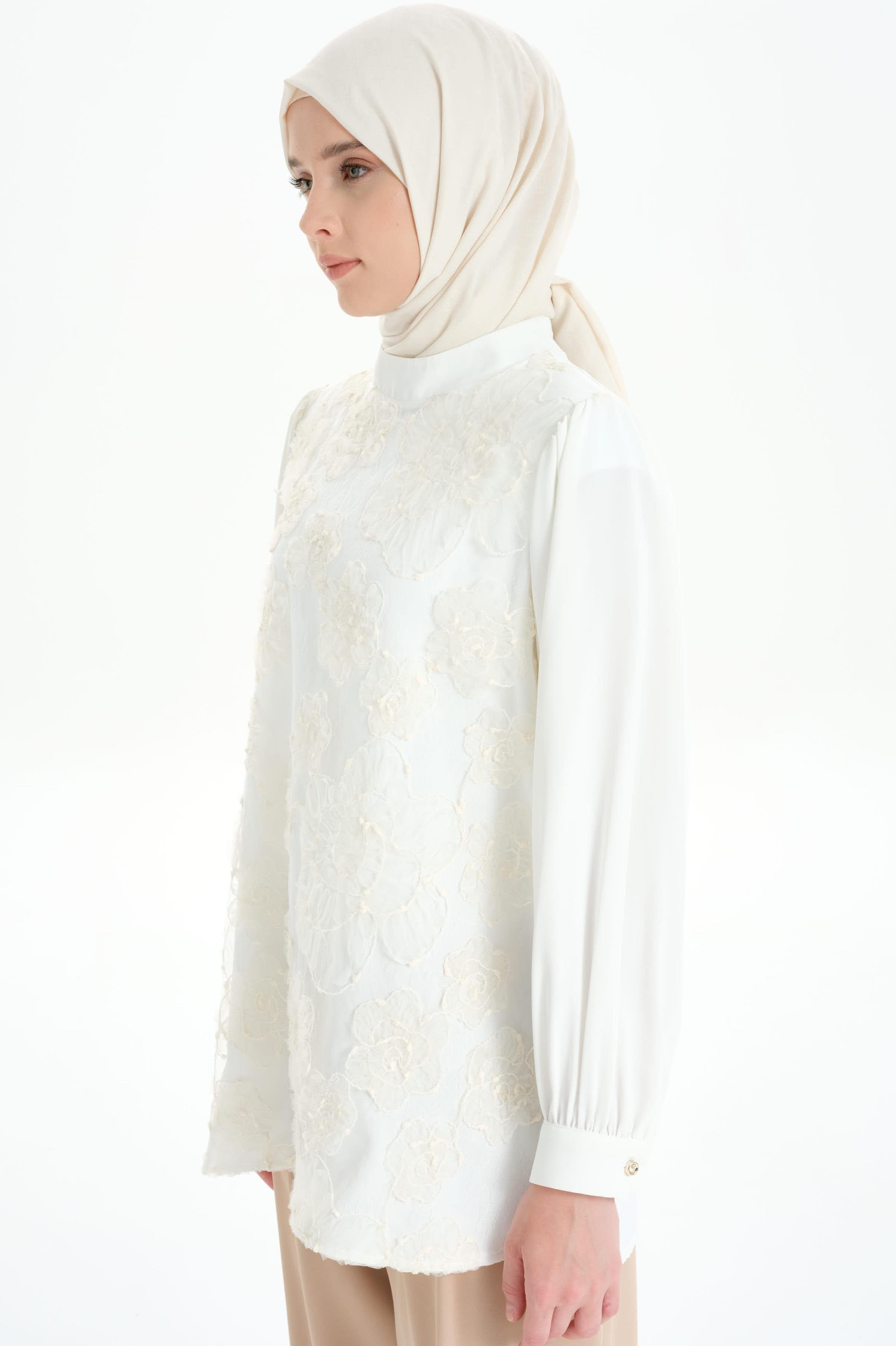 Hakim Yaka Tül Garnili Bluz - Ekru TUGBA