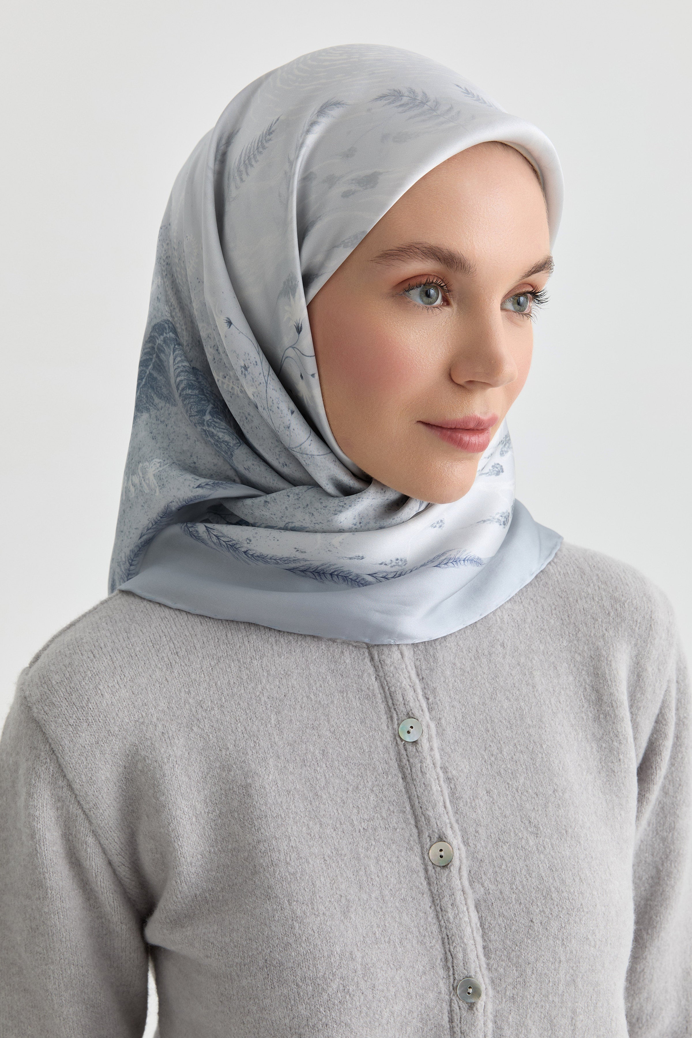 Aden Sura İpek Eşarp - Açık Mavi TUGBA