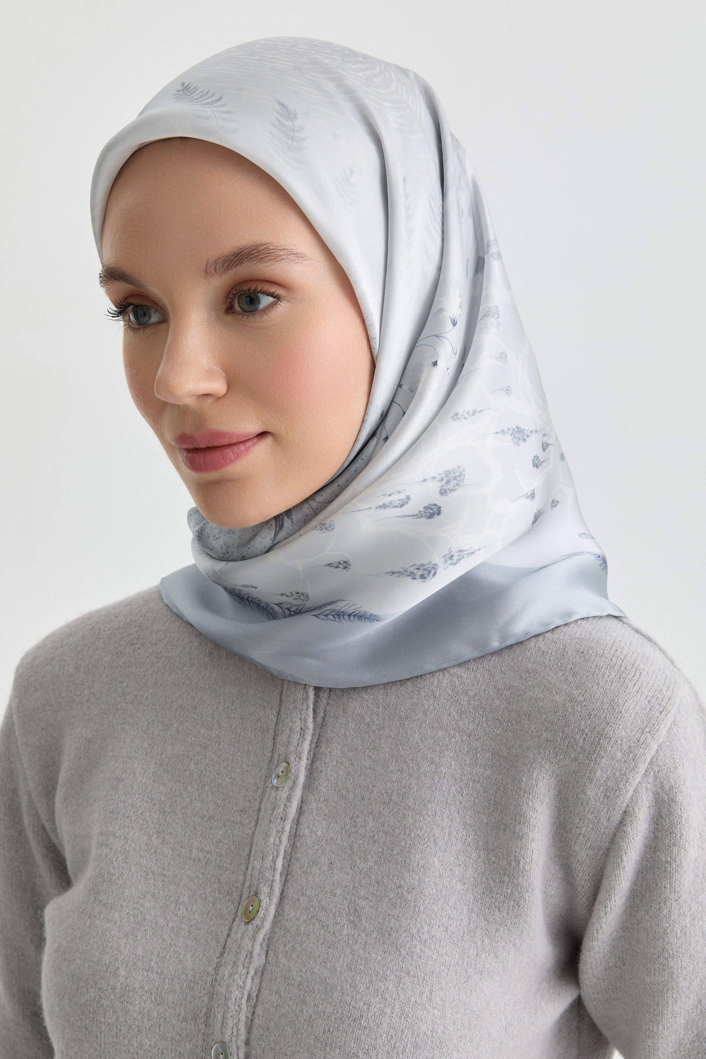 Aden Sura İpek Eşarp - Açık Mavi TUGBA