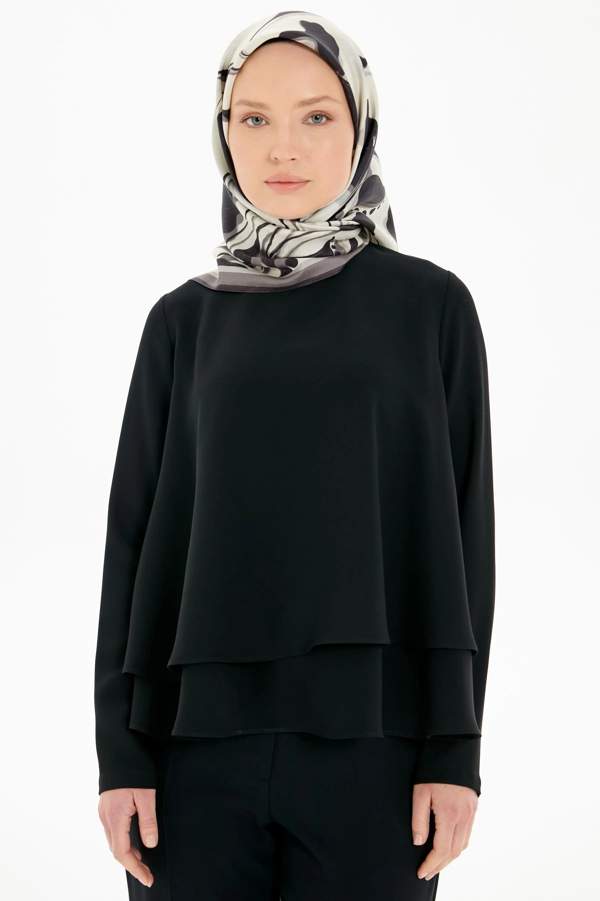 İki Katlı Bluz - Siyah TUGBA