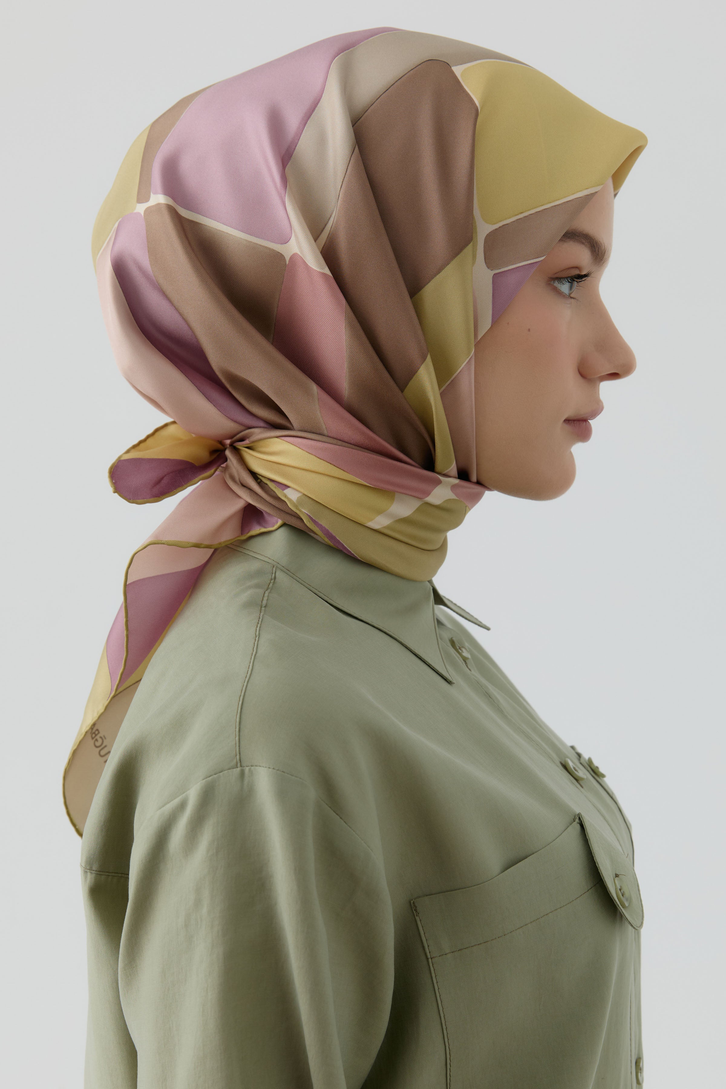 Ilgın Twill İpek Eşarp - Fıstık Yeşili TUGBA