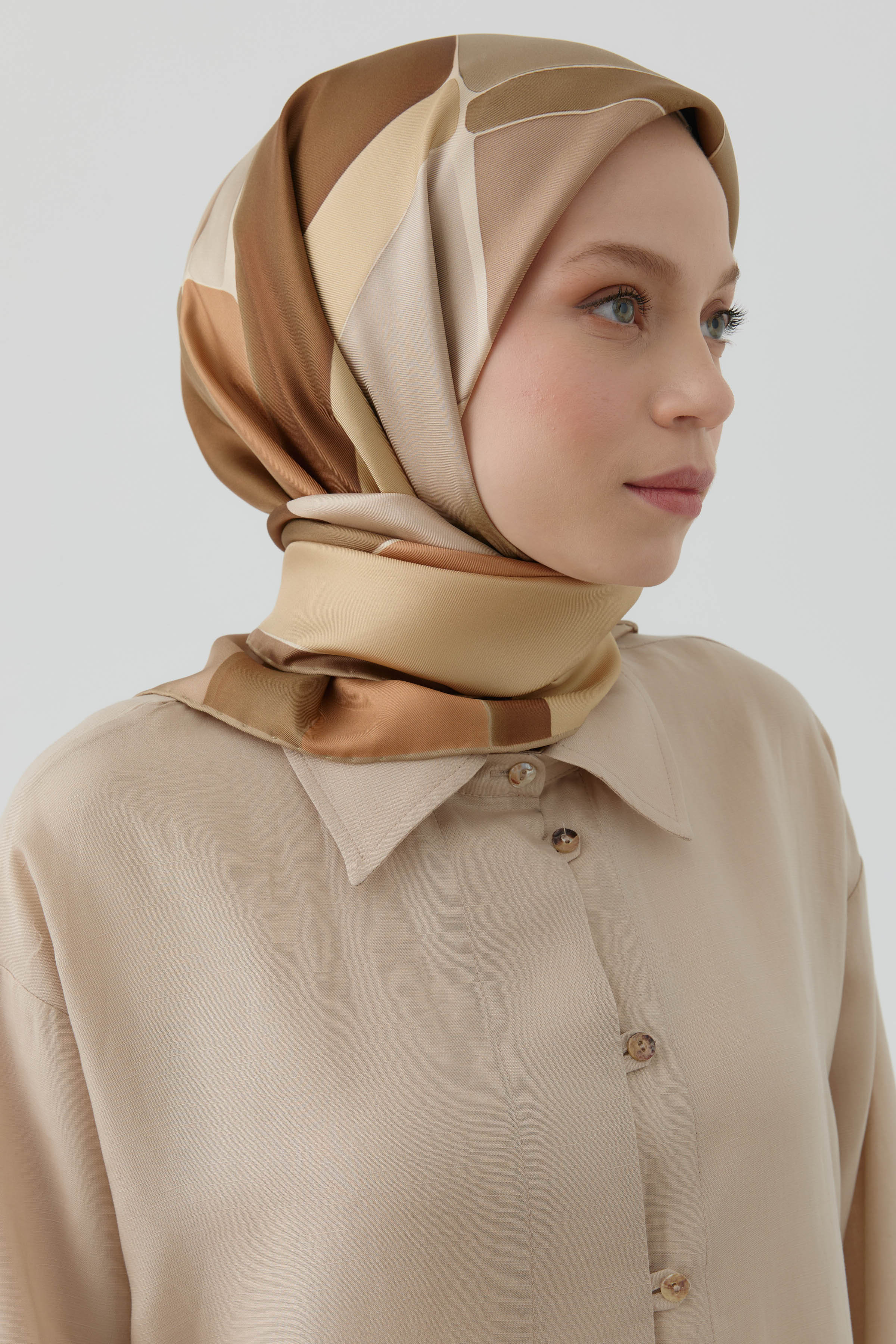 Ilgın Twill İpek Eşarp - Kahve TUGBA