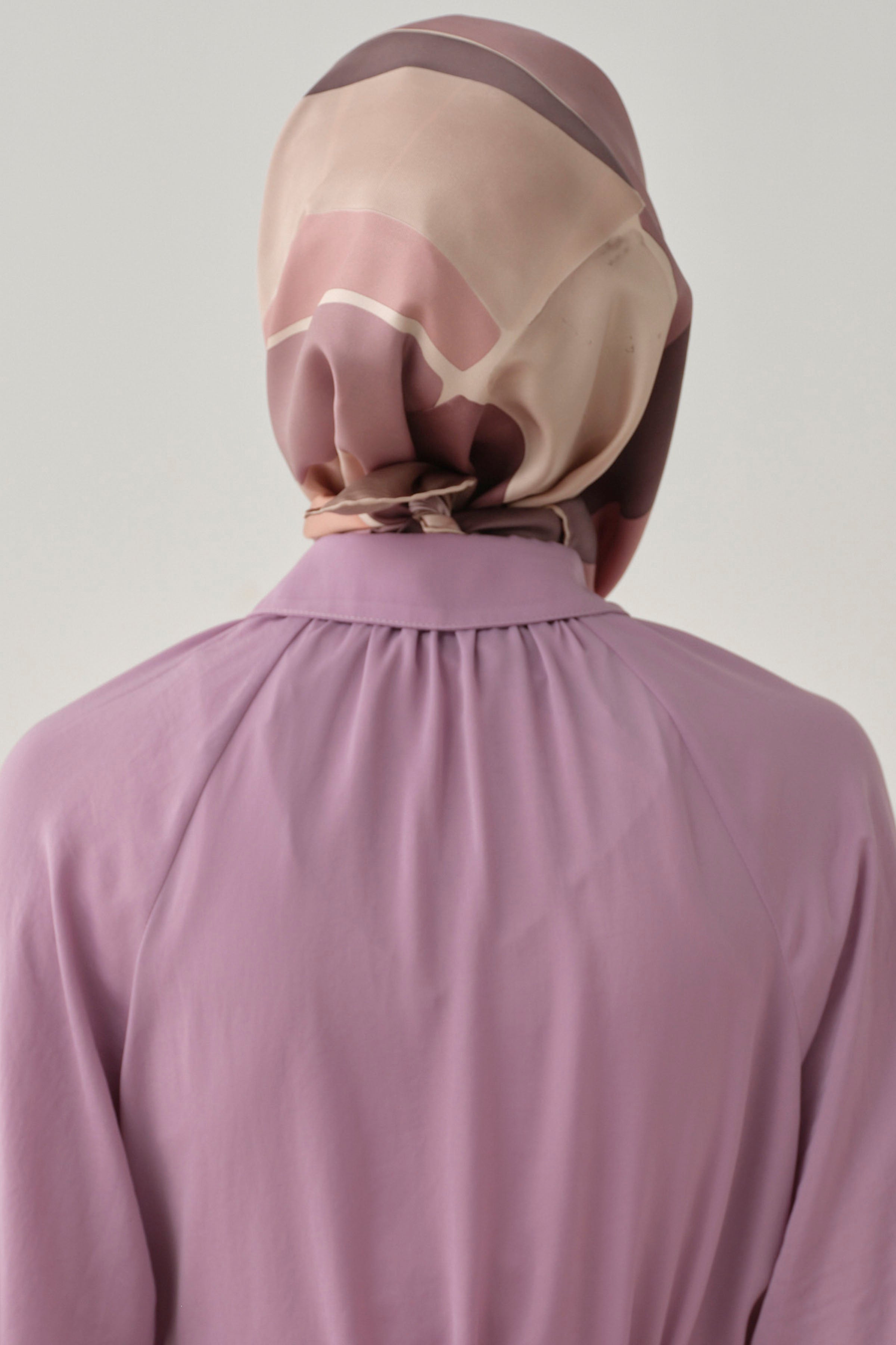 Ilgın Twill İpek Eşarp - Lila TUGBA