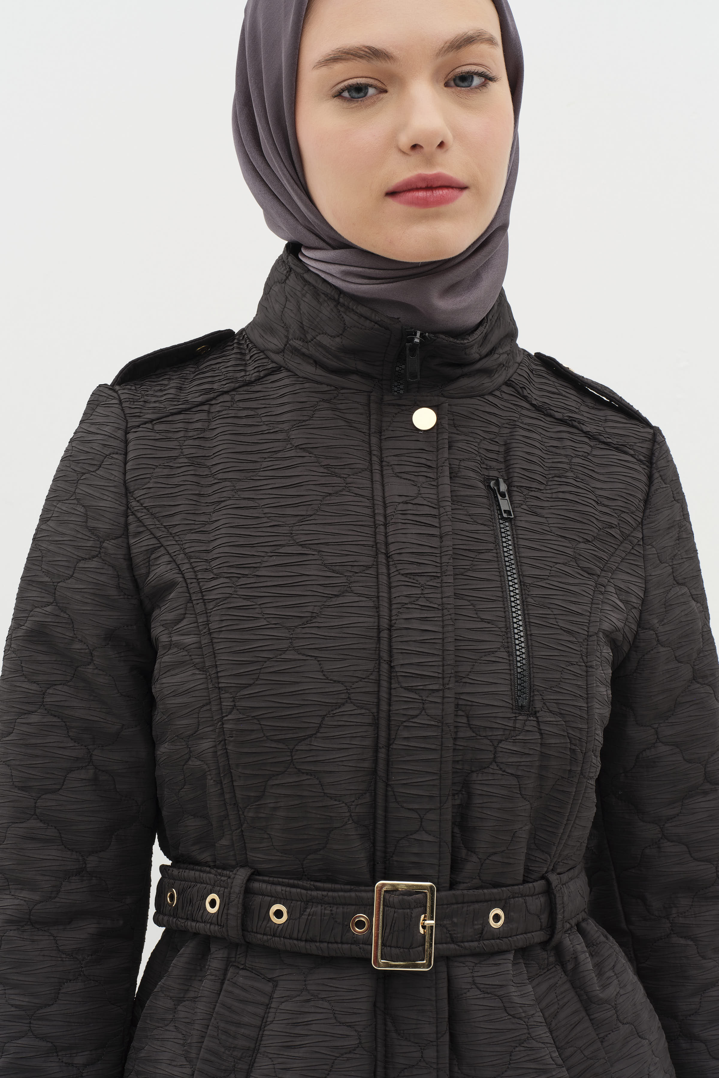 İnce Kapitone Kemerli Kaban - Siyah TUĞBA