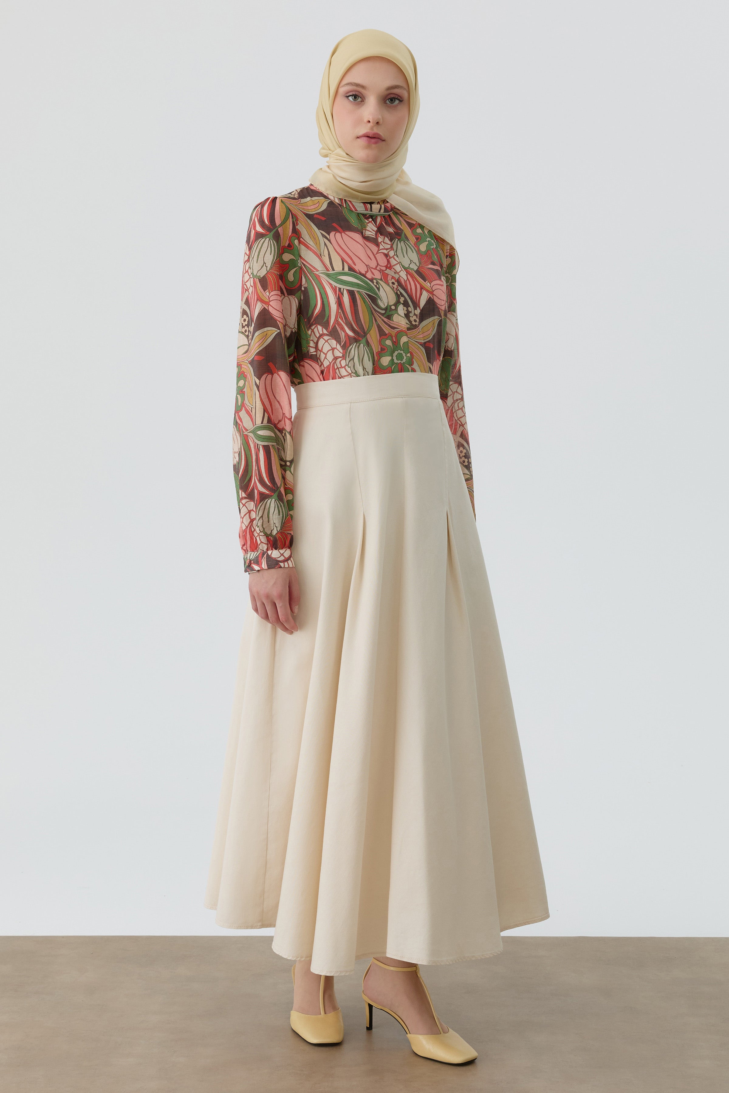 İnce Pile Detaylı Etek - Ekru TUGBA