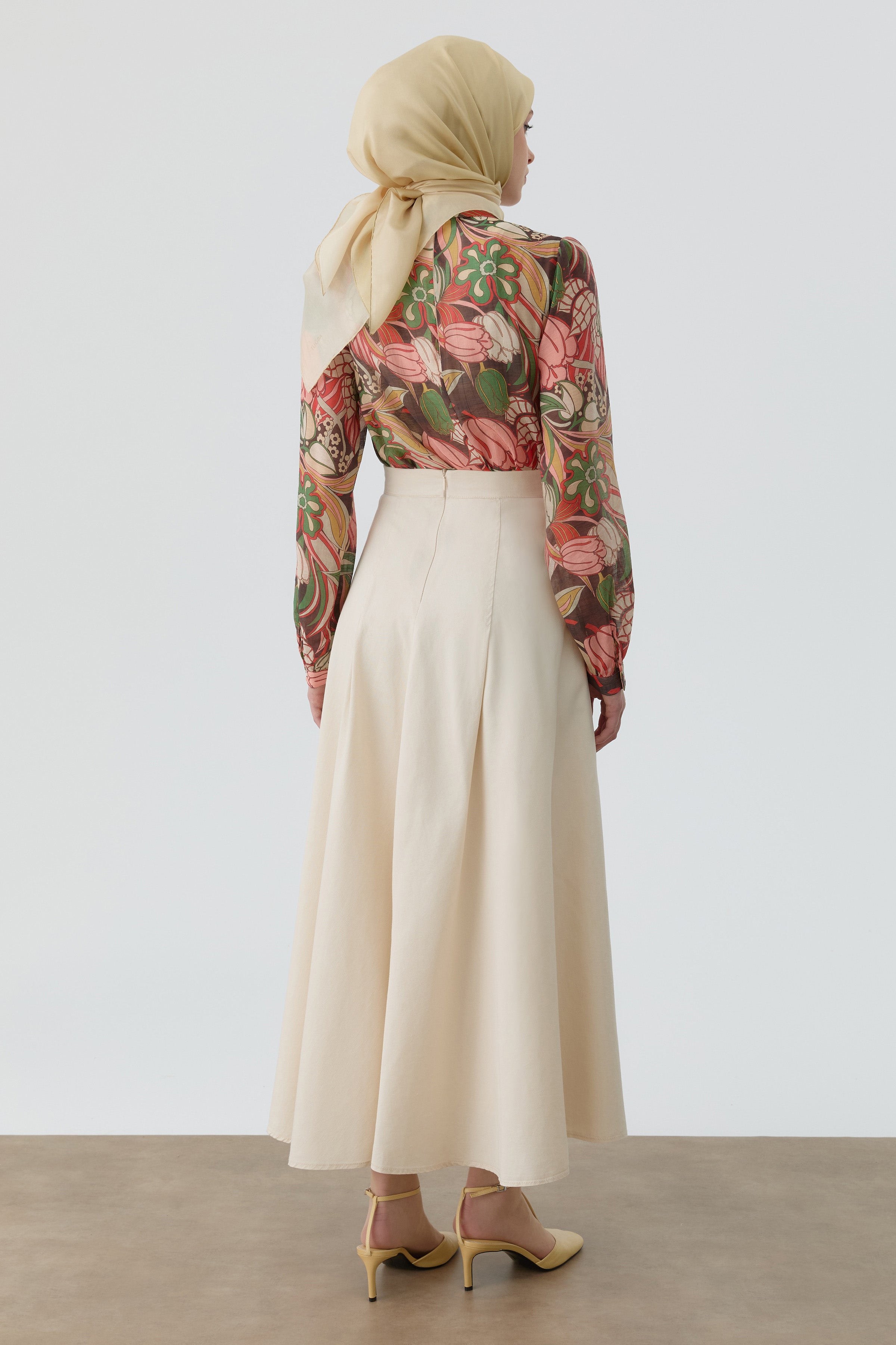 İnce Pile Detaylı Etek - Ekru TUGBA