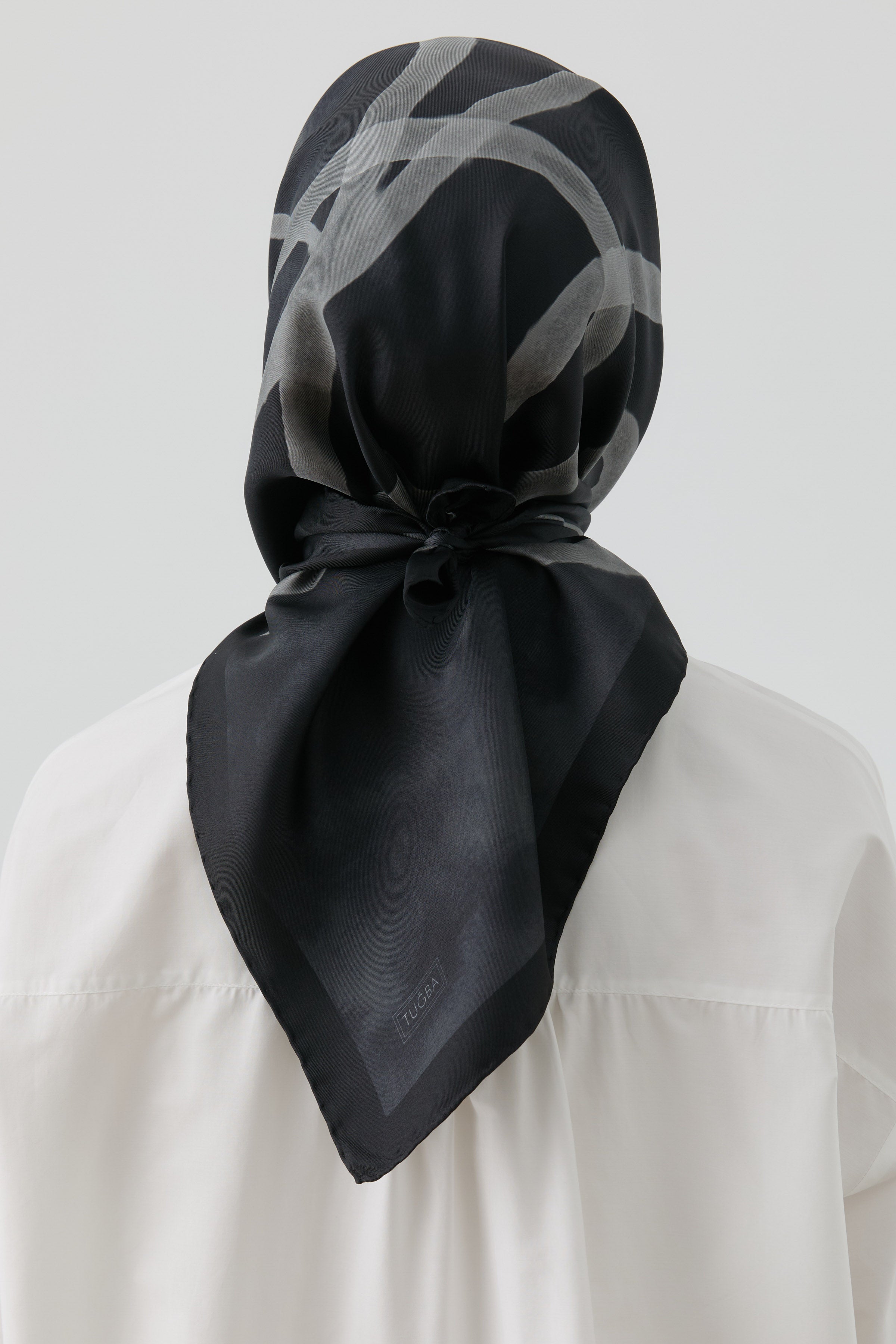 İnhina Twill İpek Eşarp - Siyah - Gri TUGBA