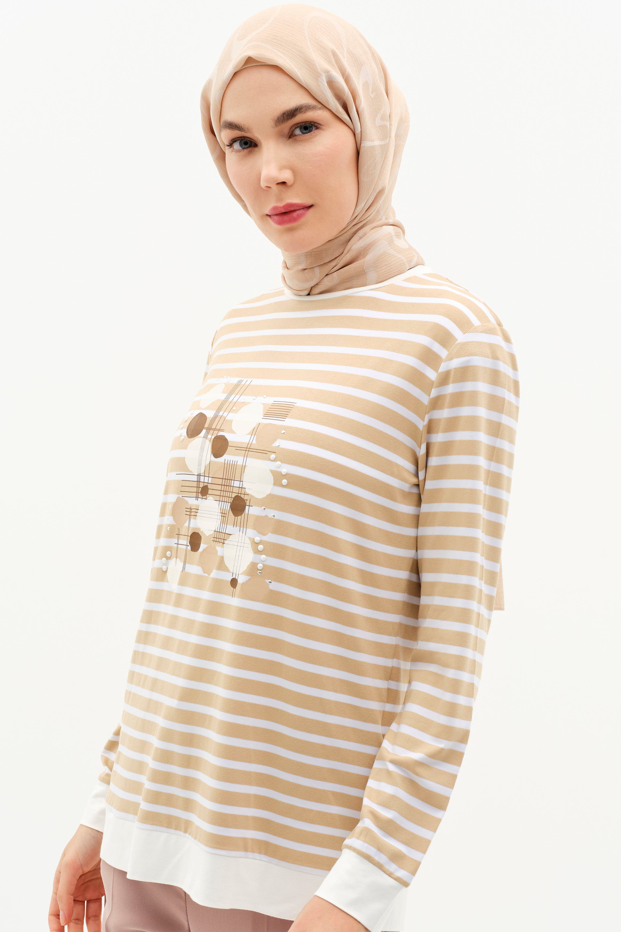 İşlemeli Çizgili Örme Bluz - Bej TUGBA