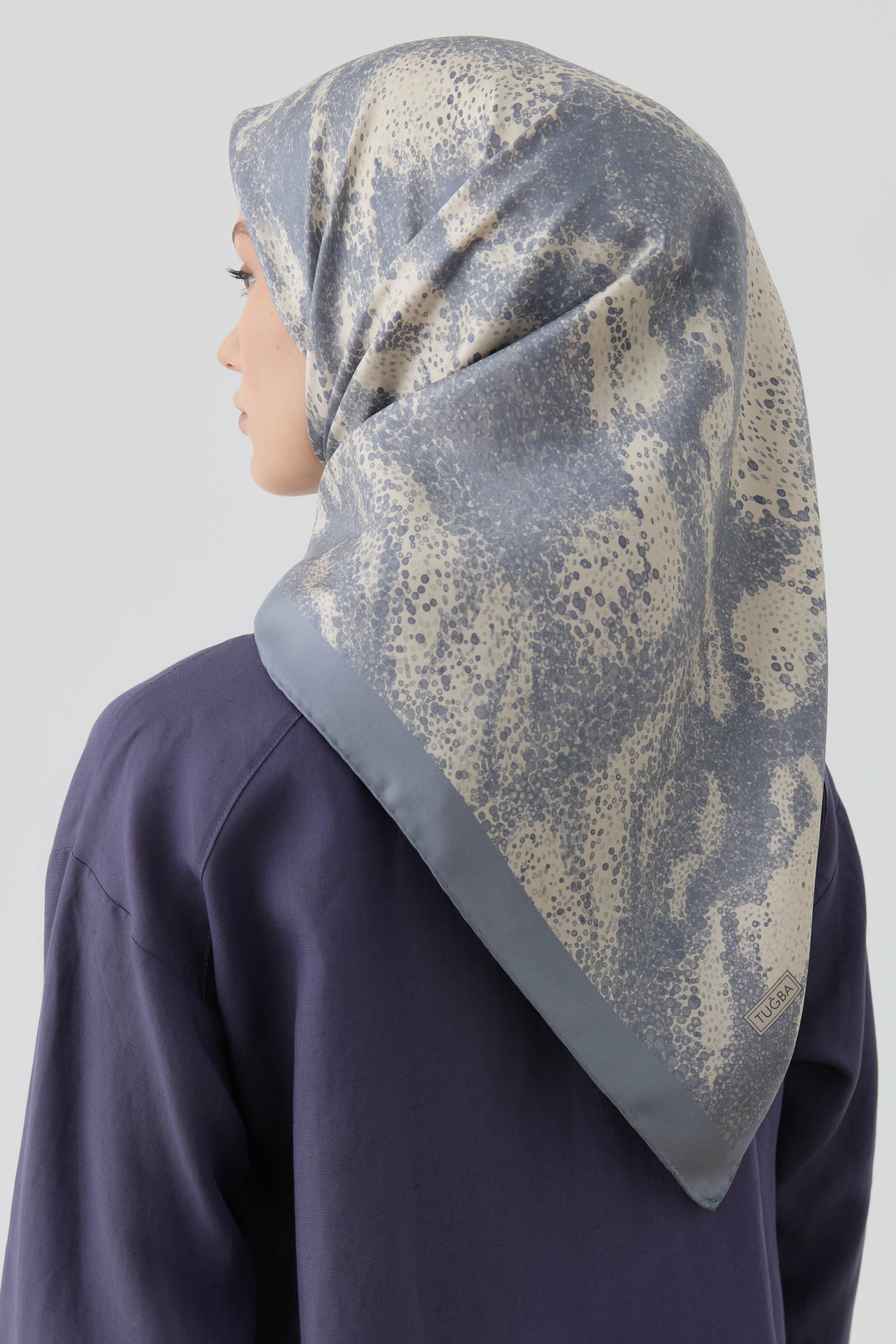 İzel Twill İpek Eşarp - Bulut TUGBA