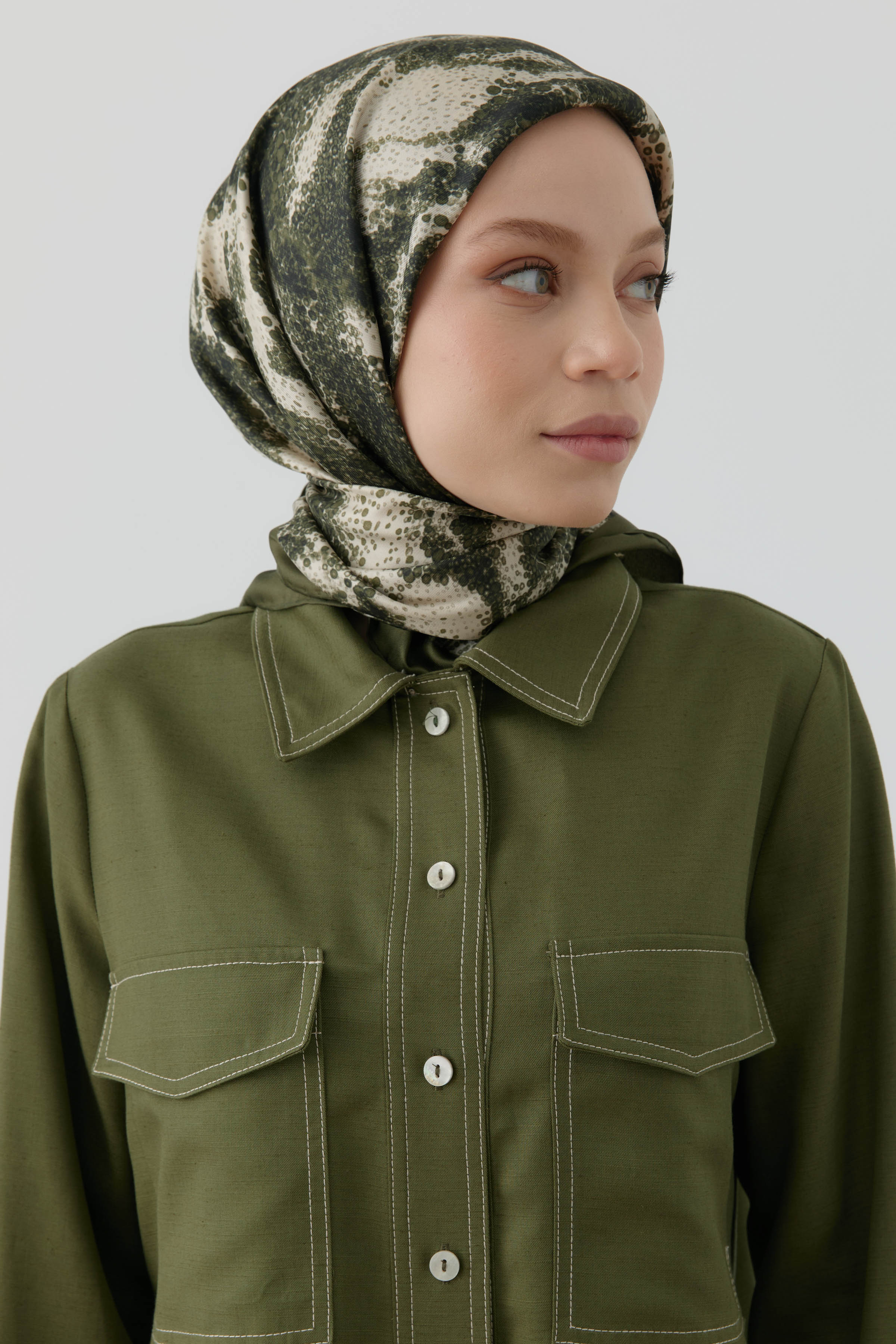 İzel Twill İpek Eşarp - Haki TUGBA