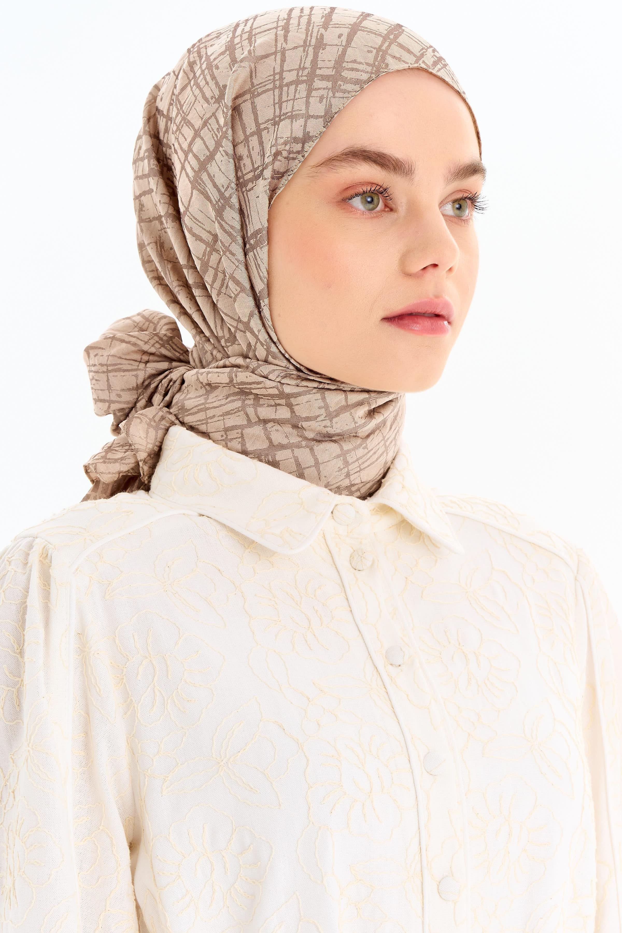 Çizik Desen Viskon Şal - Bej TUGBA