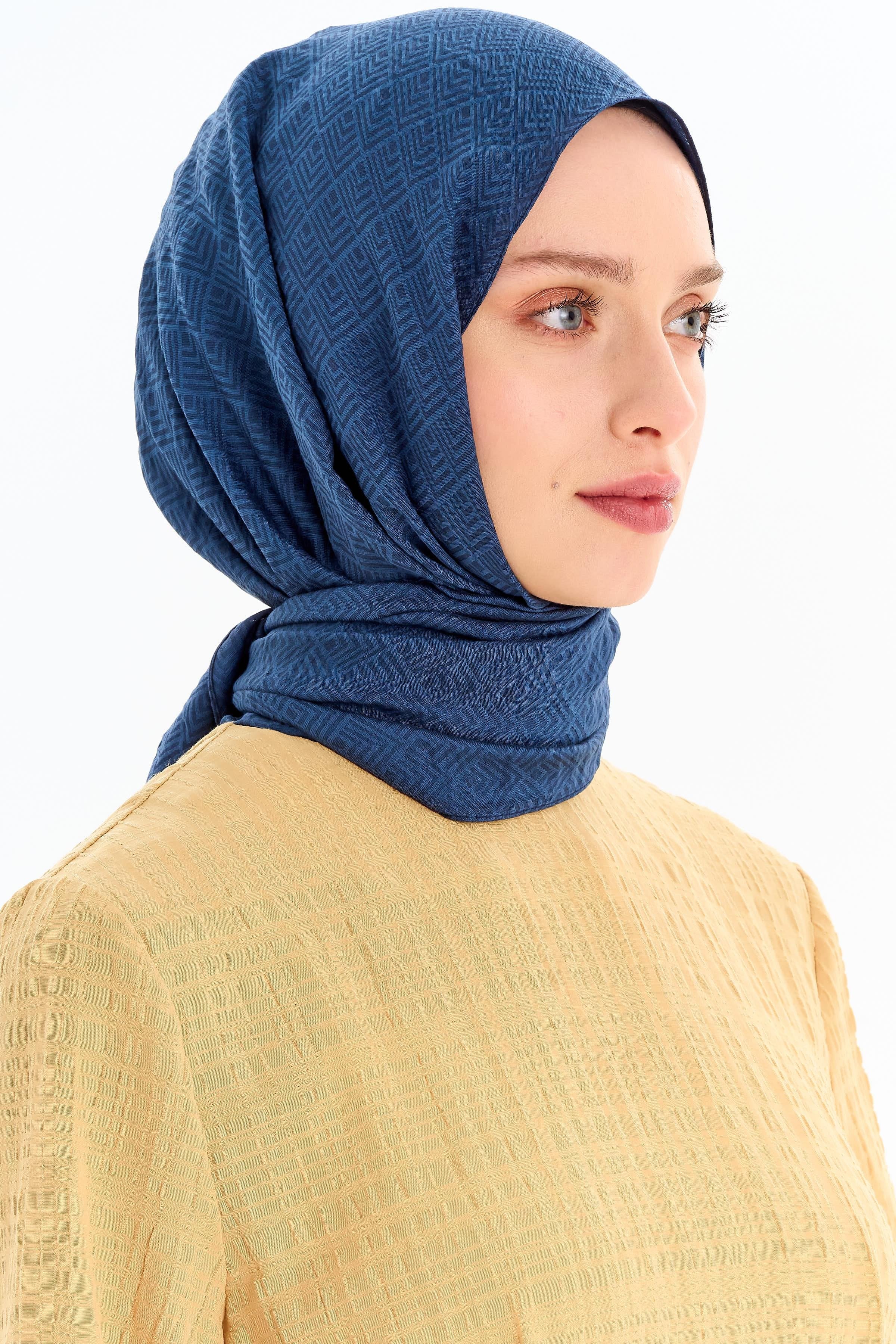 Geometrik Desen Viskon Şal - İndigo TUGBA