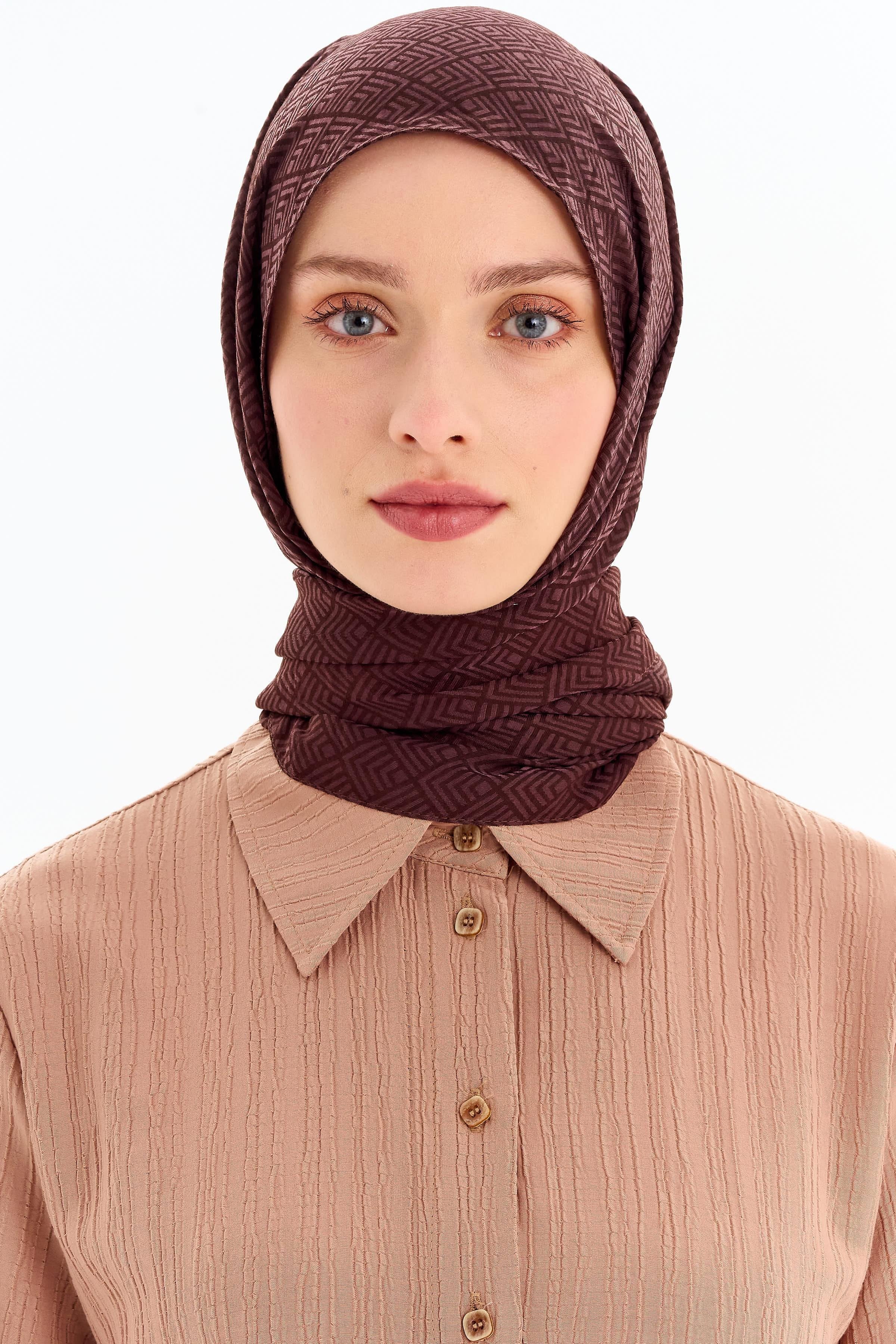 Geometrik Desen Viskon Şal - Kahve TUGBA