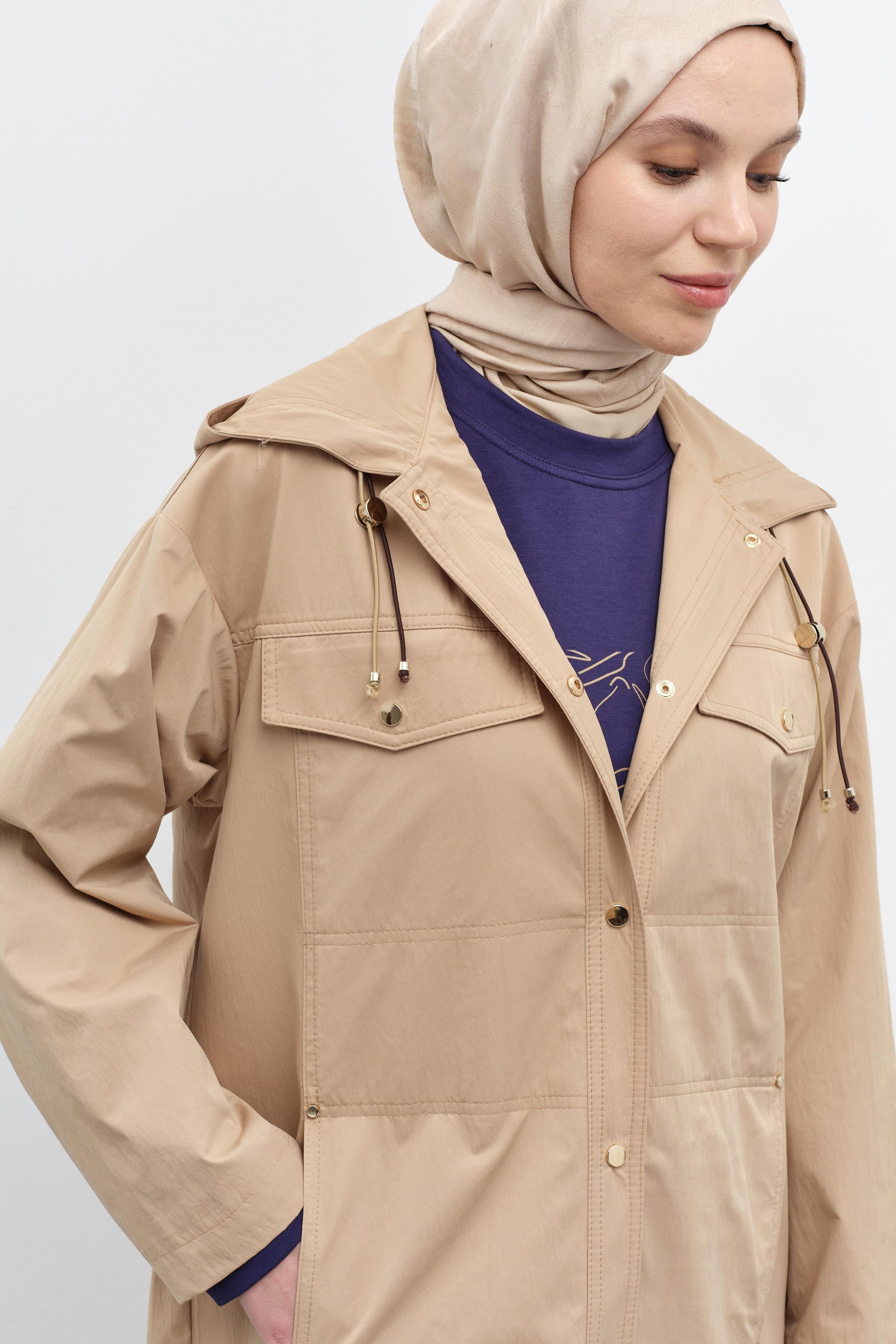 Kapüşonlu Çıtçıt Kapamalı Kap - Camel TUGBA