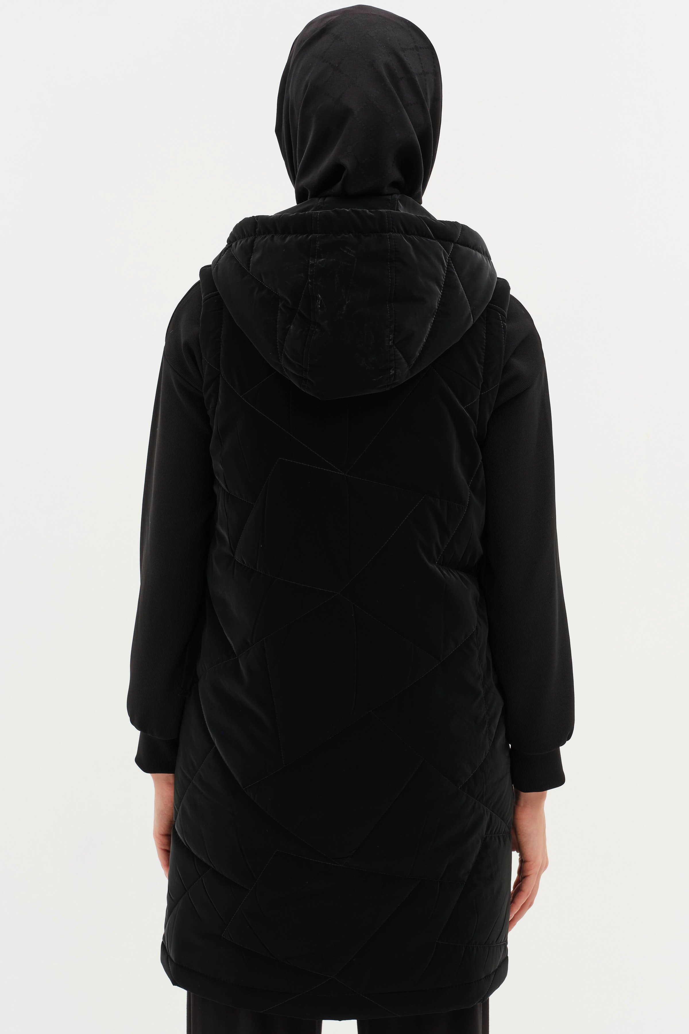 Kapüşonlu Fermuar Cepli Kapitone Yelek - Siyah TUGBA