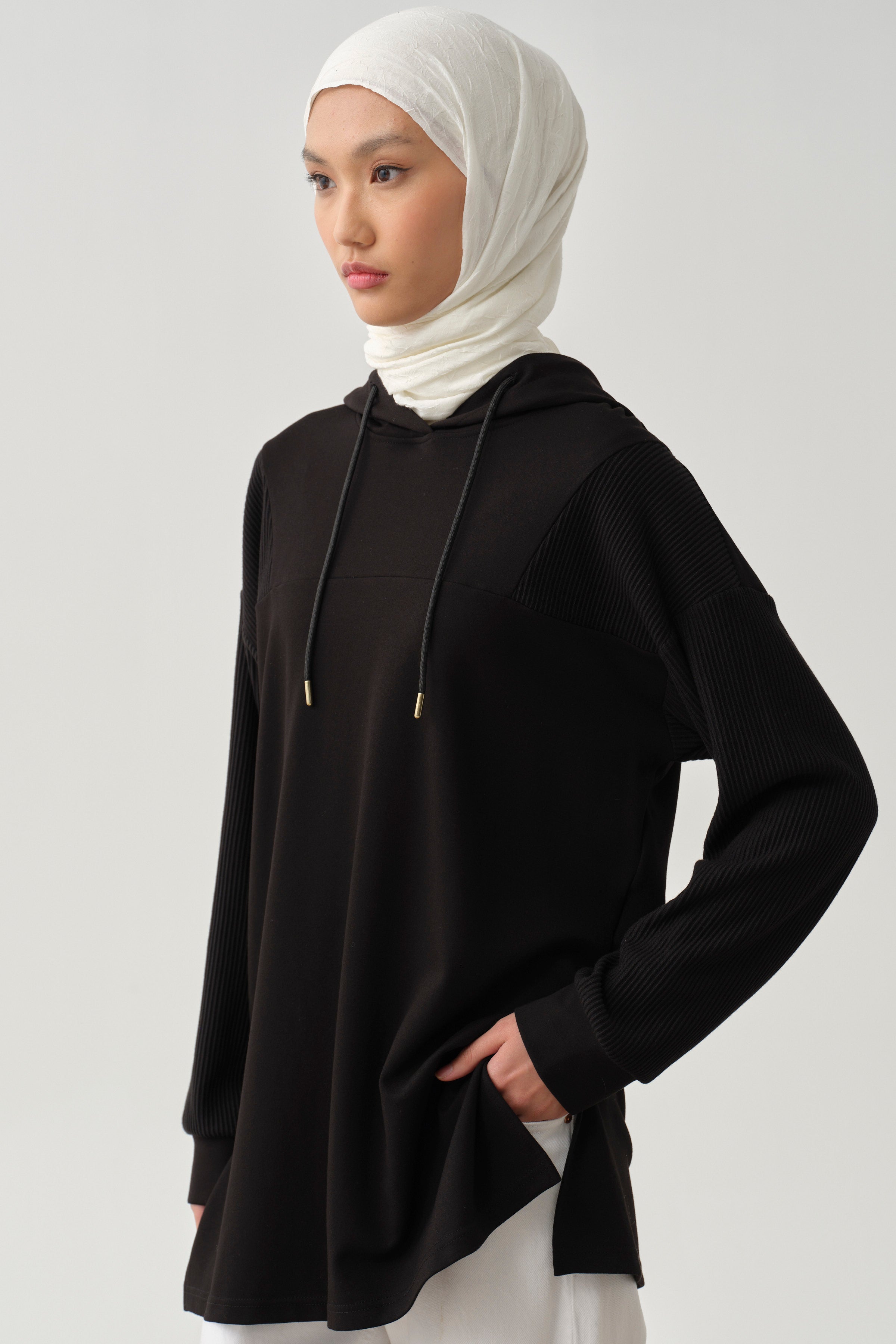 Kapüşonlu Garnili Sweat - Siyah TUGBA