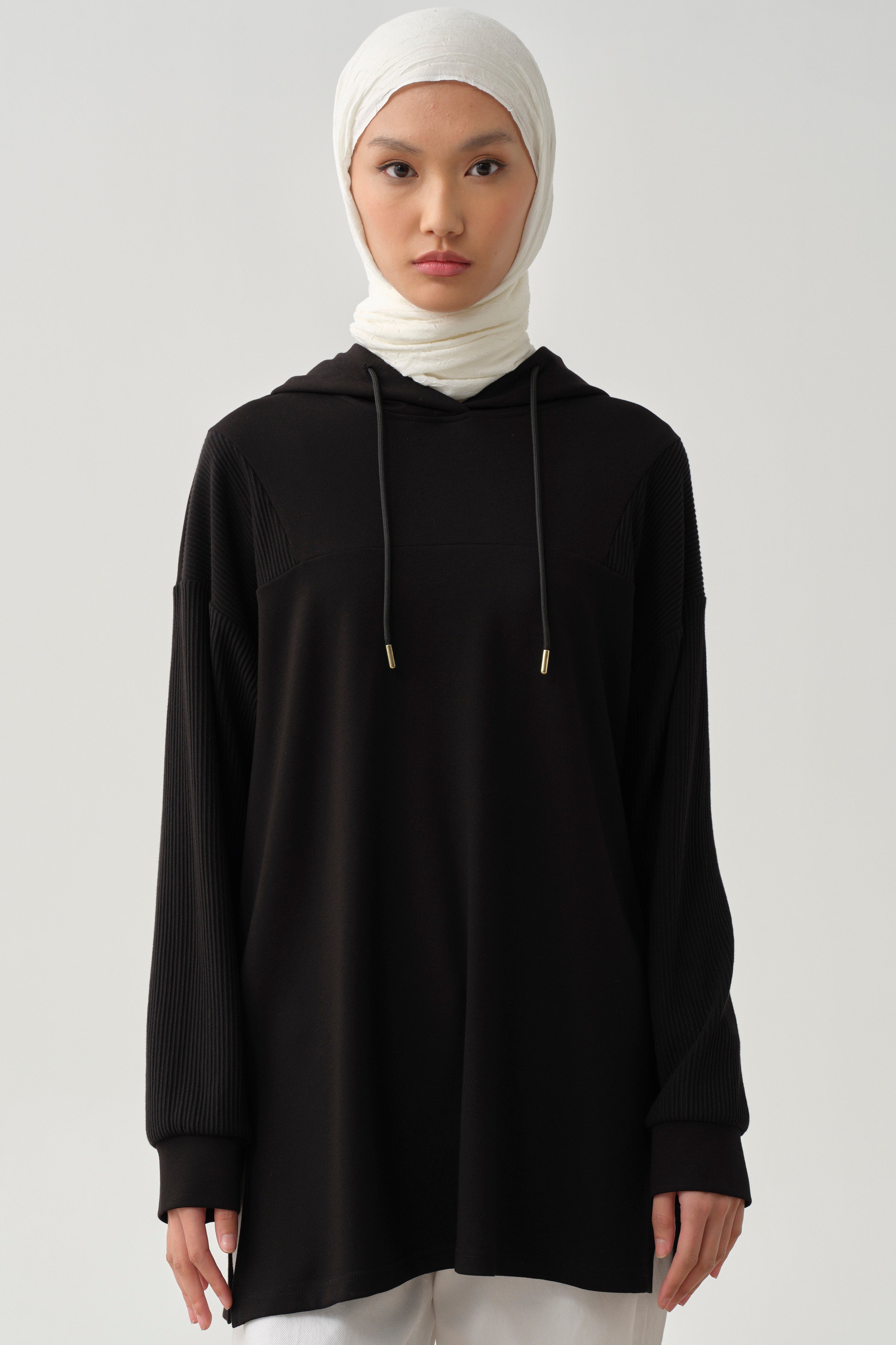 Kapüşonlu Garnili Sweat - Siyah TUGBA