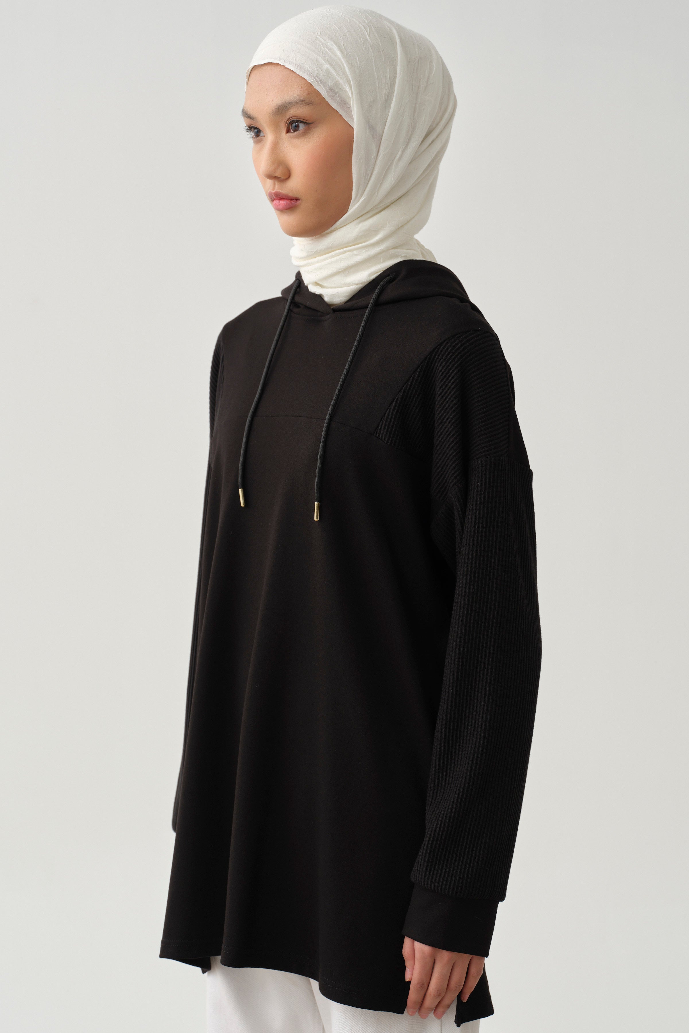 Kapüşonlu Garnili Sweat - Siyah TUGBA