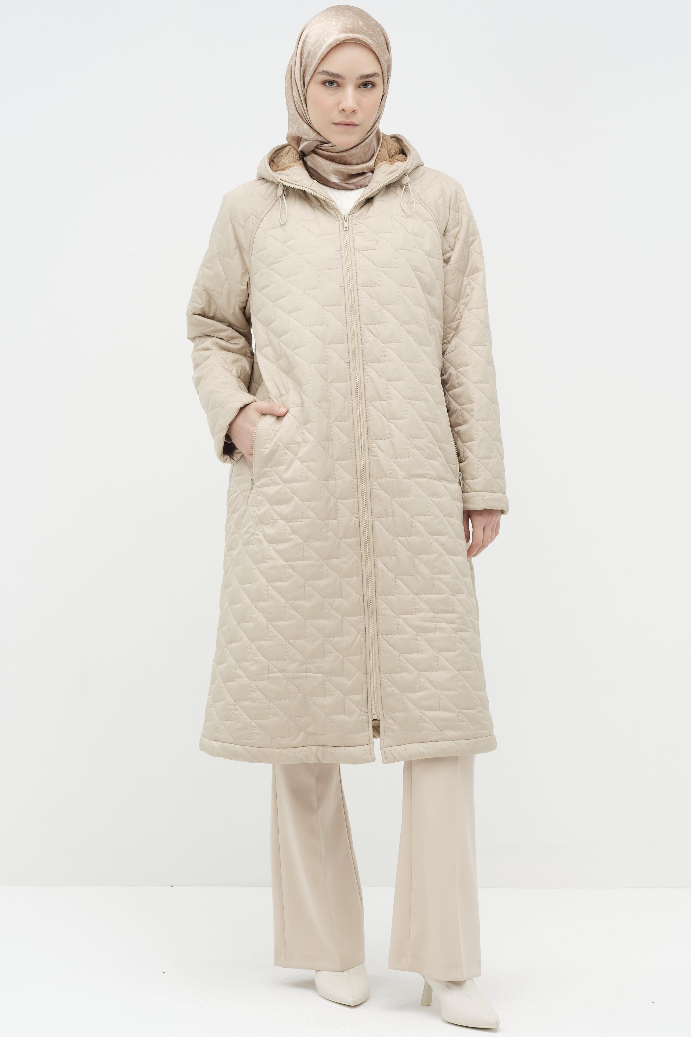 Kapüşonlu Kapitone Kaban - Bej TUGBA