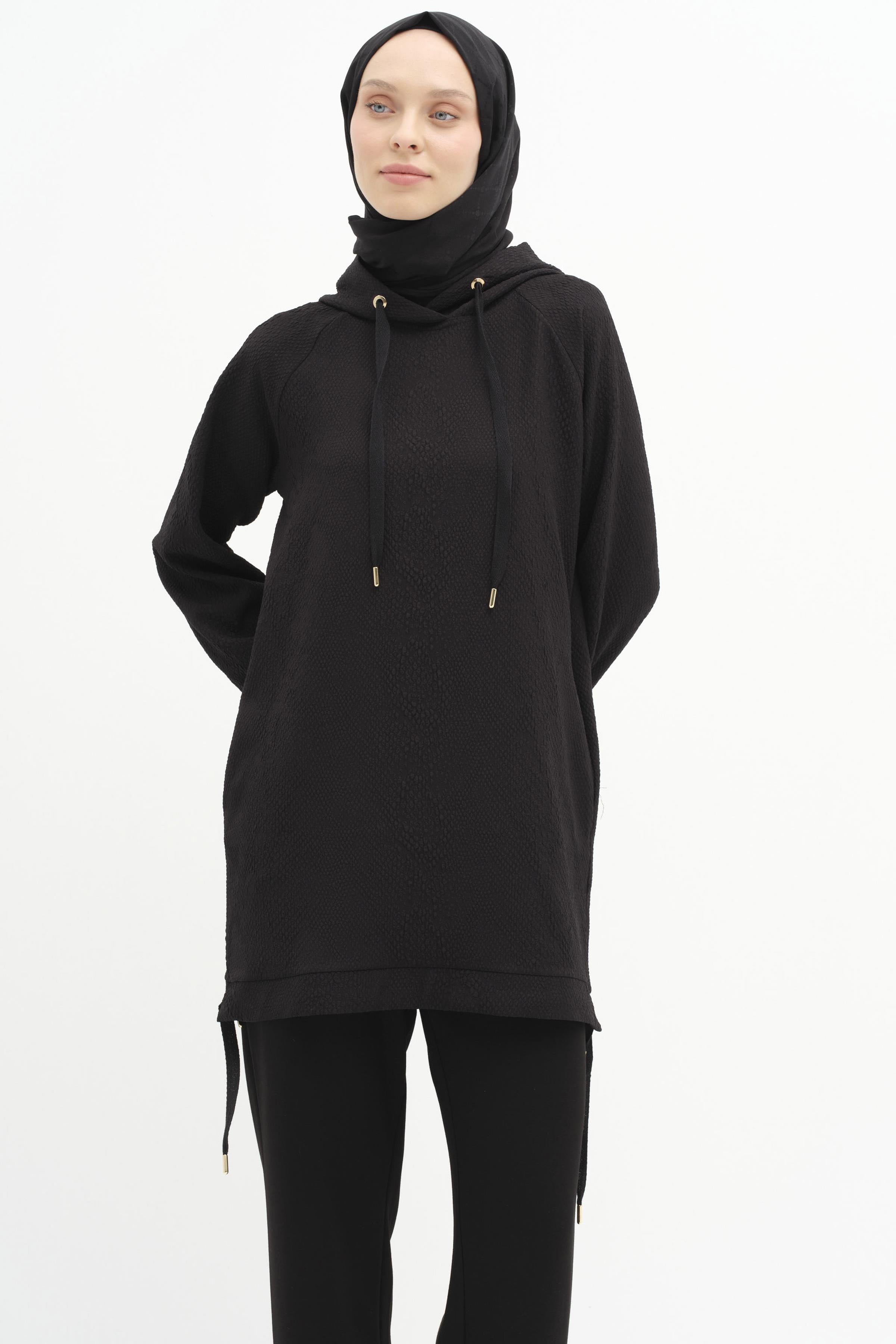 Kapüşonlu Sweat - Siyah TUGBA