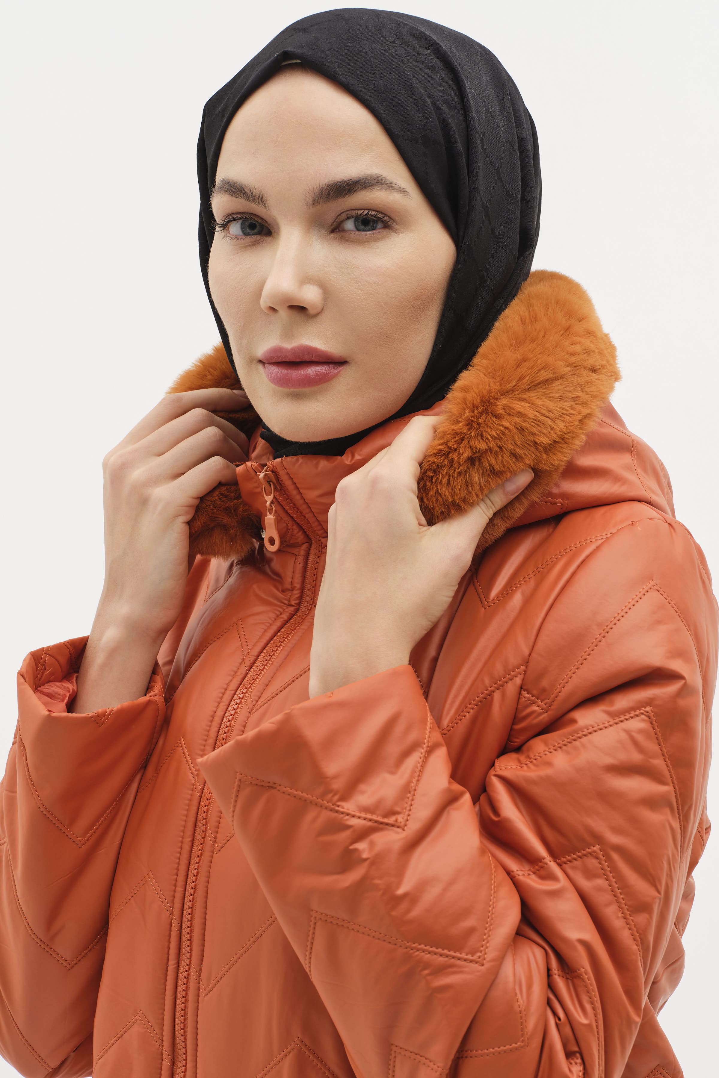 Kapüşonu Kürklü Kapitone Kaban - Oranj TUĞBA