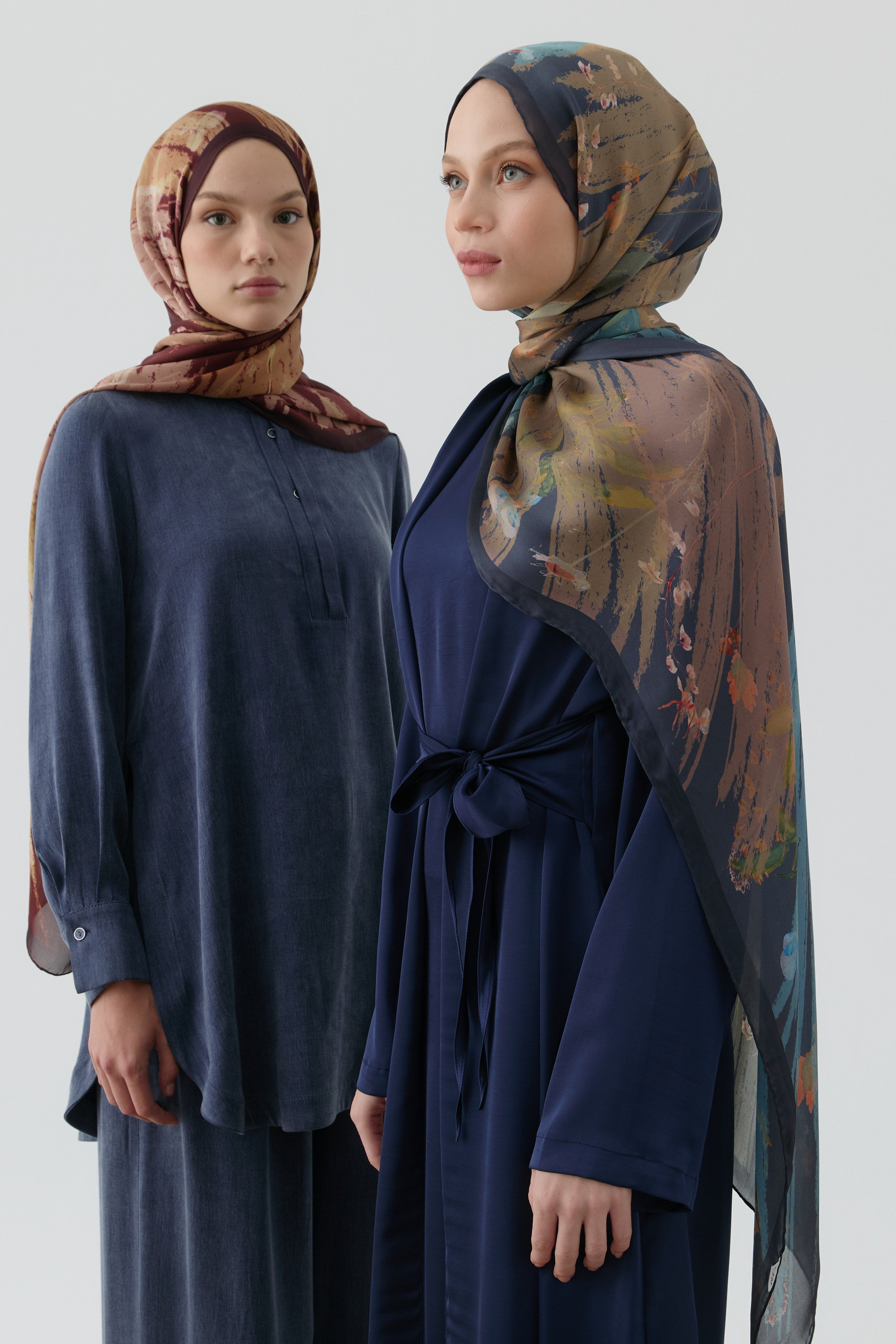 Kardelen Şifon İpek Şal - Lacivert TUGBA