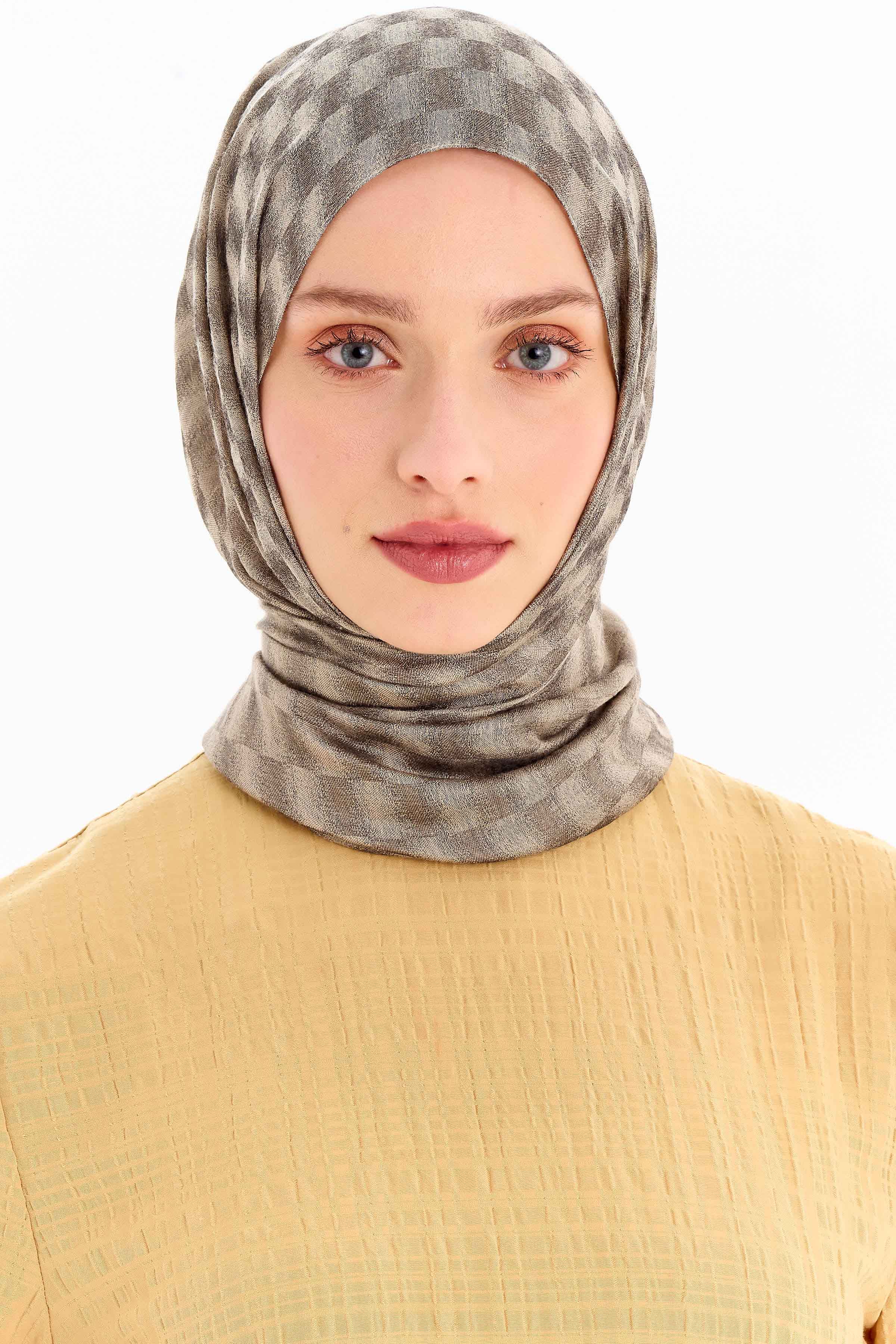 Kare Desen Viskon Şal - Bej TUGBA