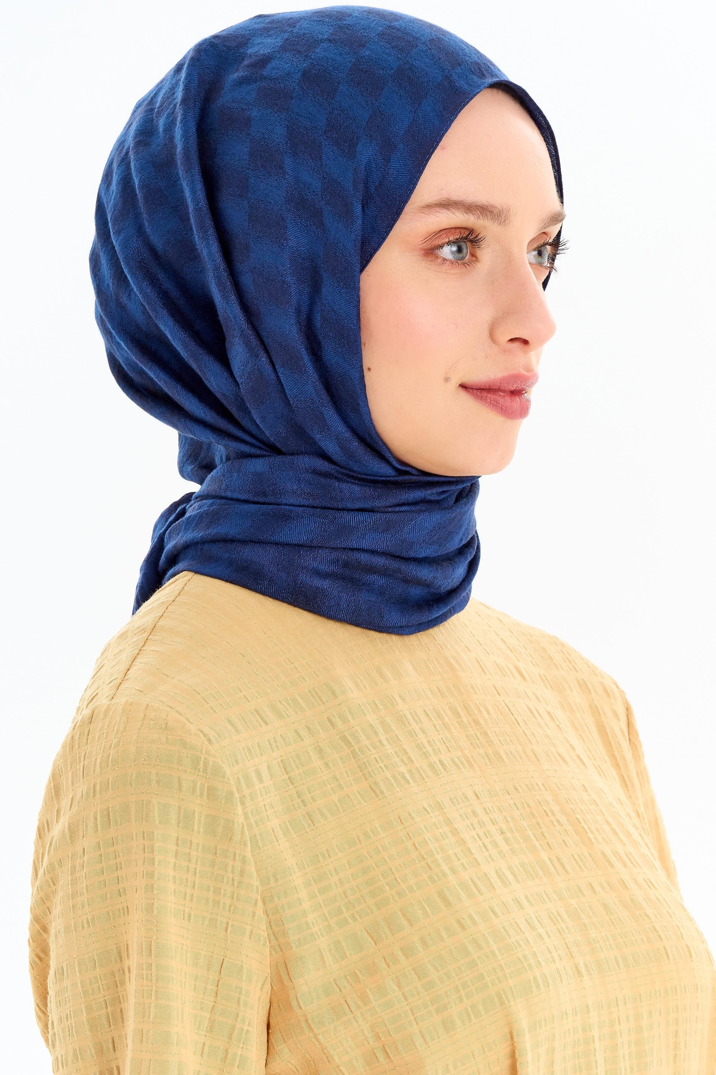 Kare Desen Viskon Şal - İndigo TUGBA