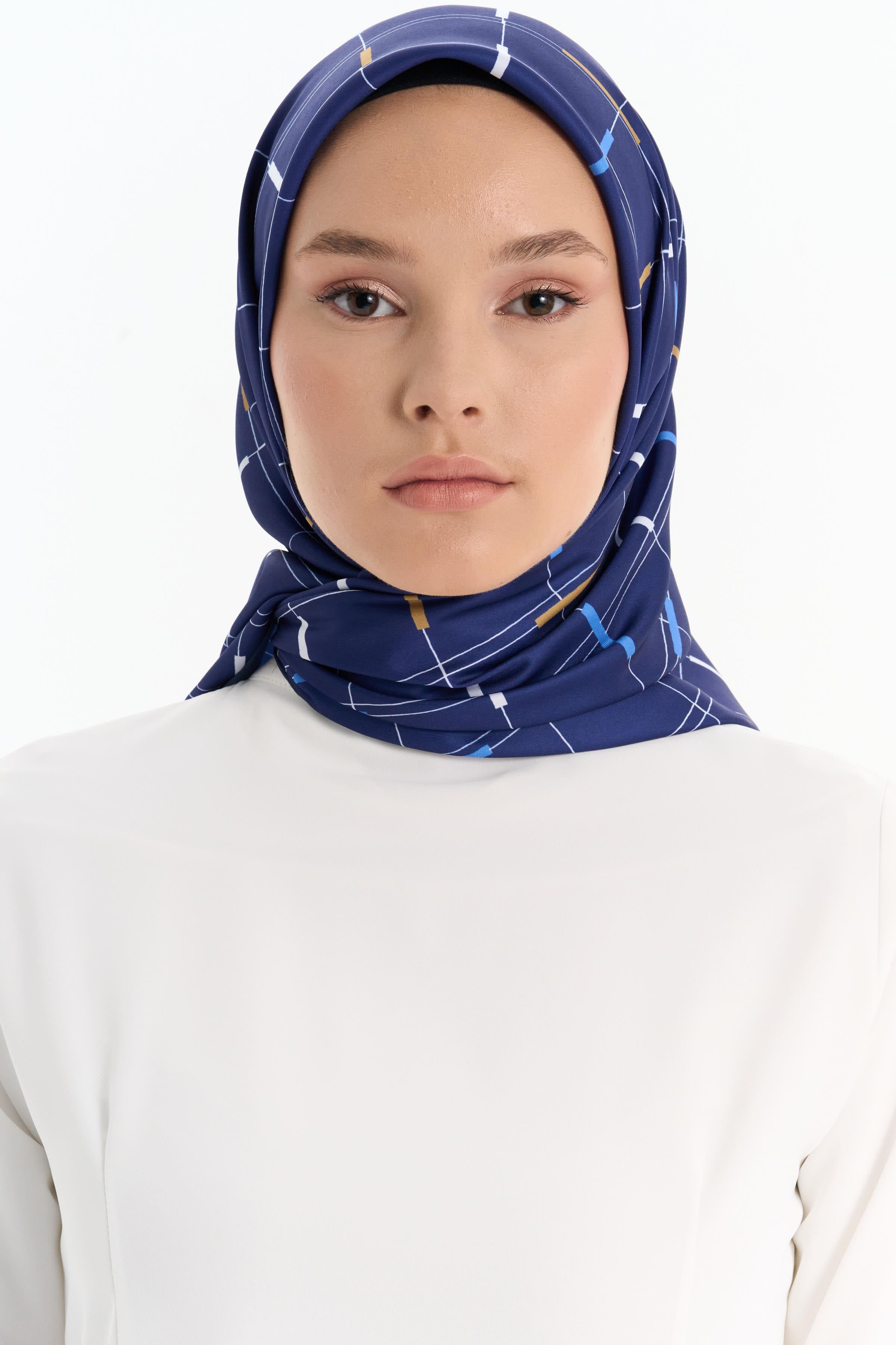 Kare Desenli Stil Eşarp - Lacivert TUGBA