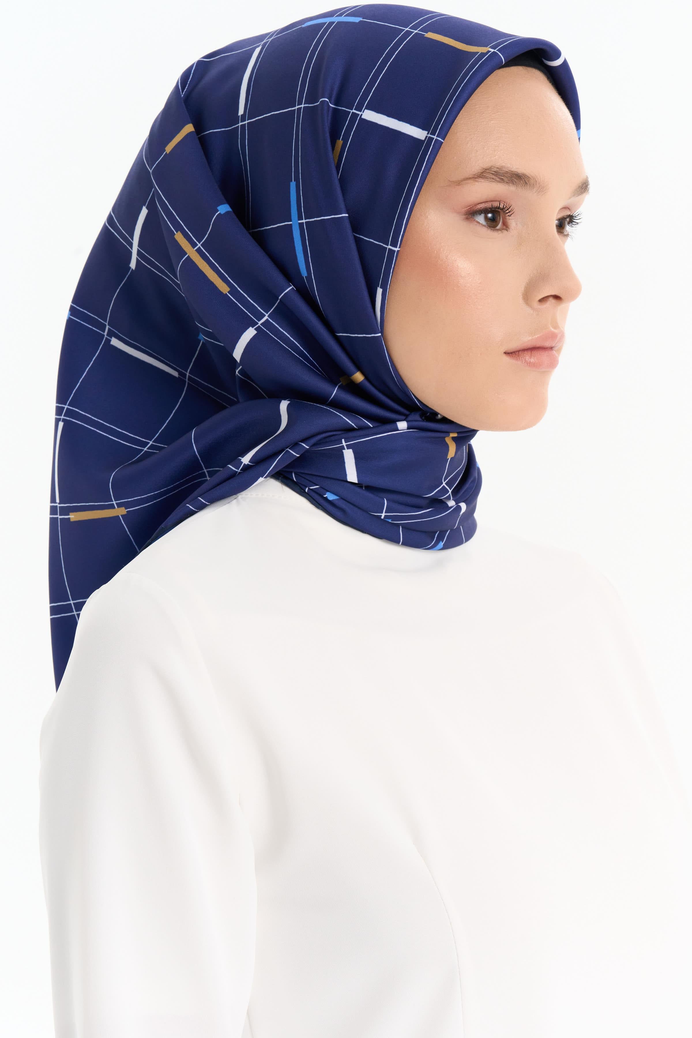 Kare Desenli Stil Eşarp - Lacivert TUGBA