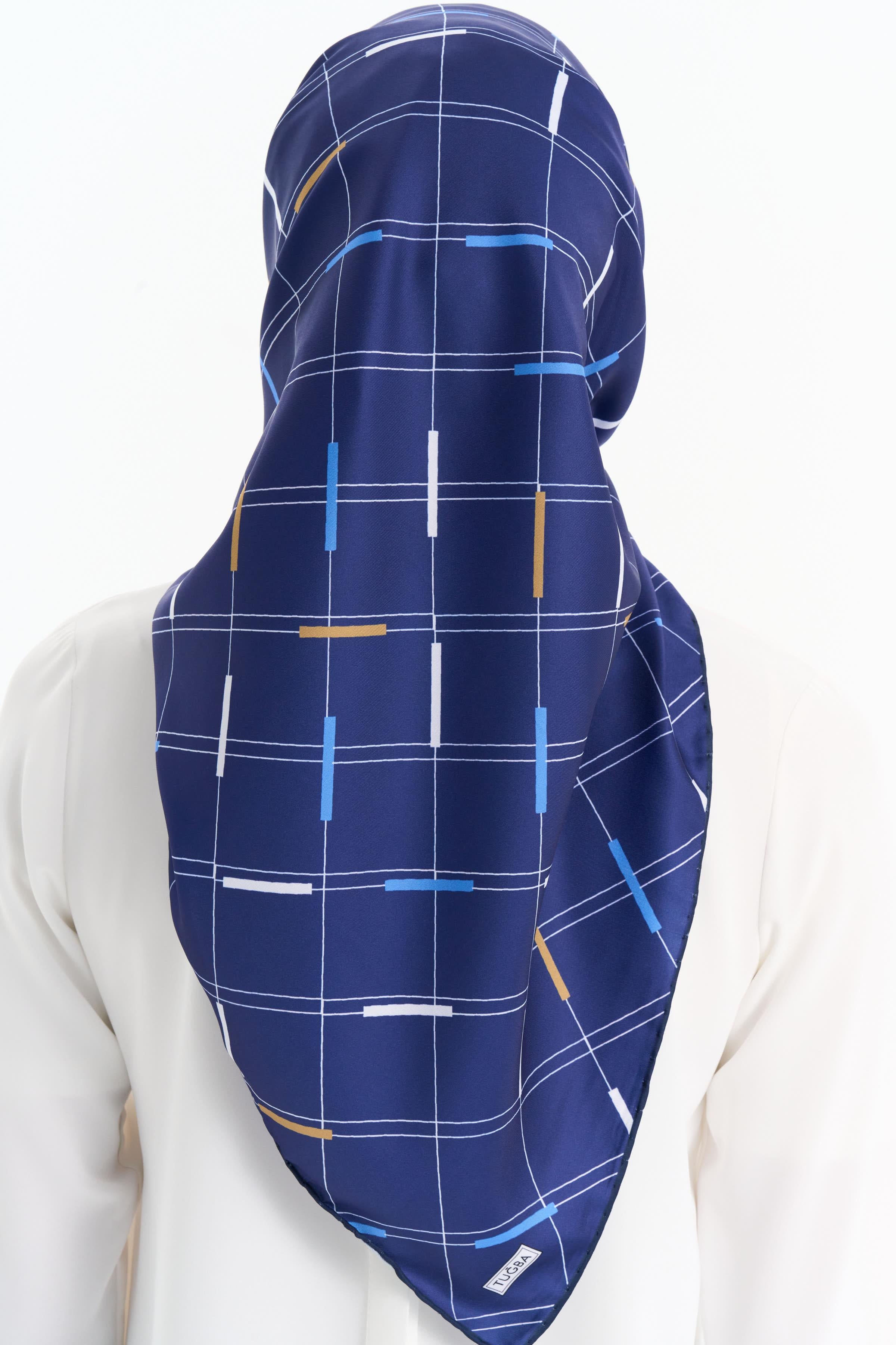 Kare Desenli Stil Eşarp - Lacivert TUGBA