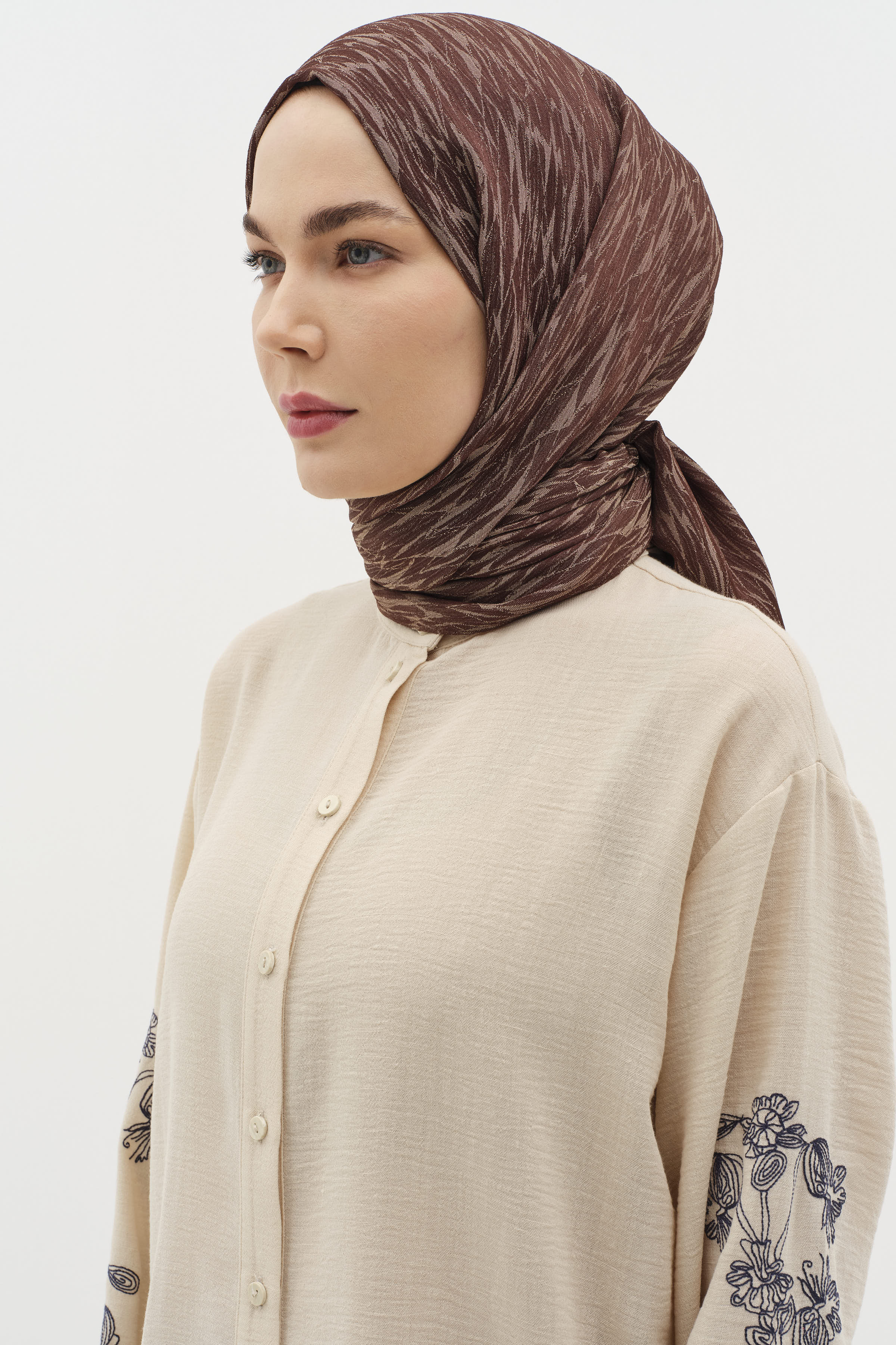 Karışık Desenli Floş Şal - Kahve TUGBA